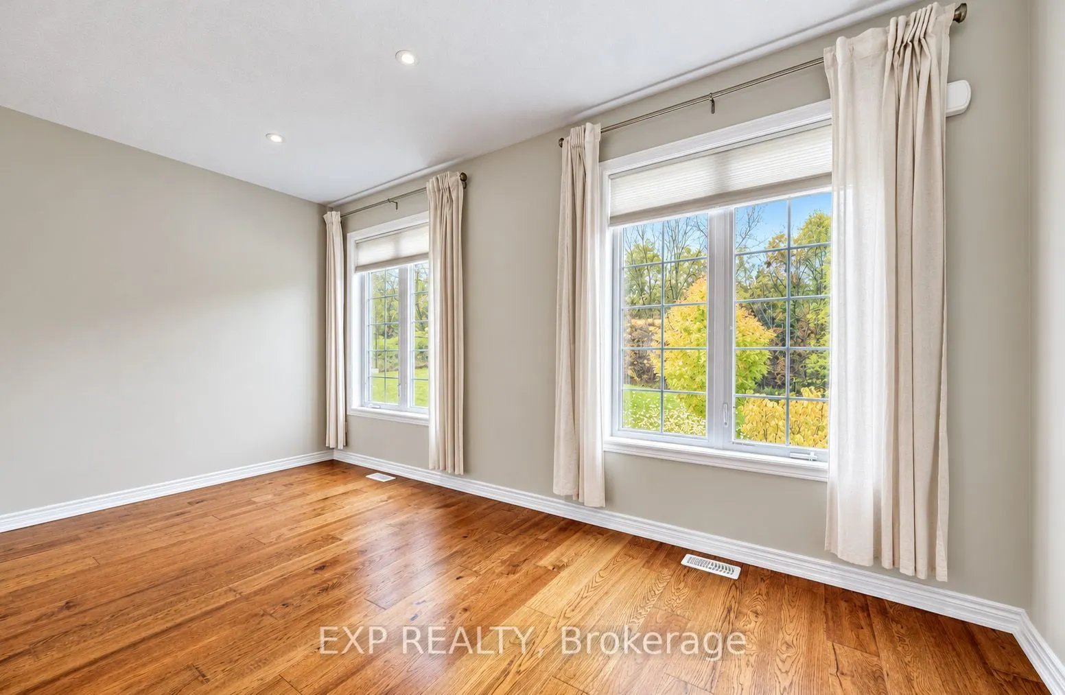 30 Balmoral Street #12