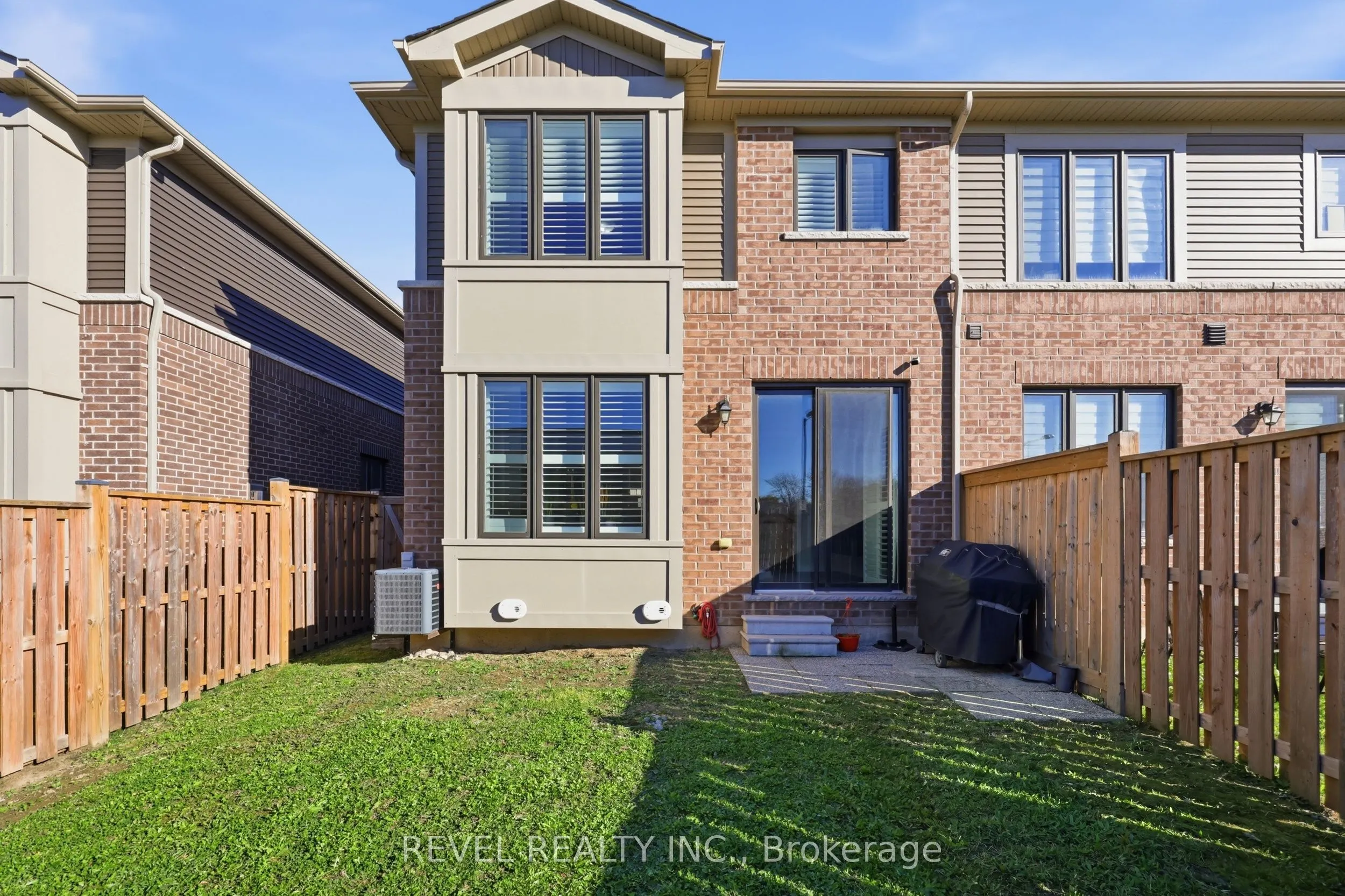 19 HIBISCUS Lane