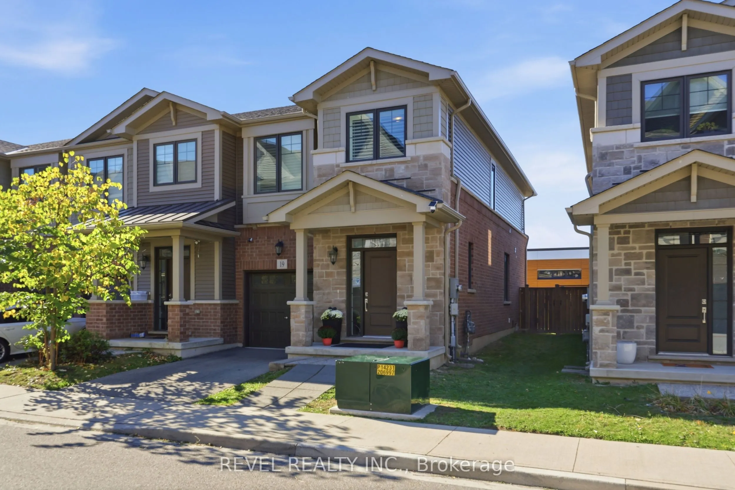 19 HIBISCUS Lane