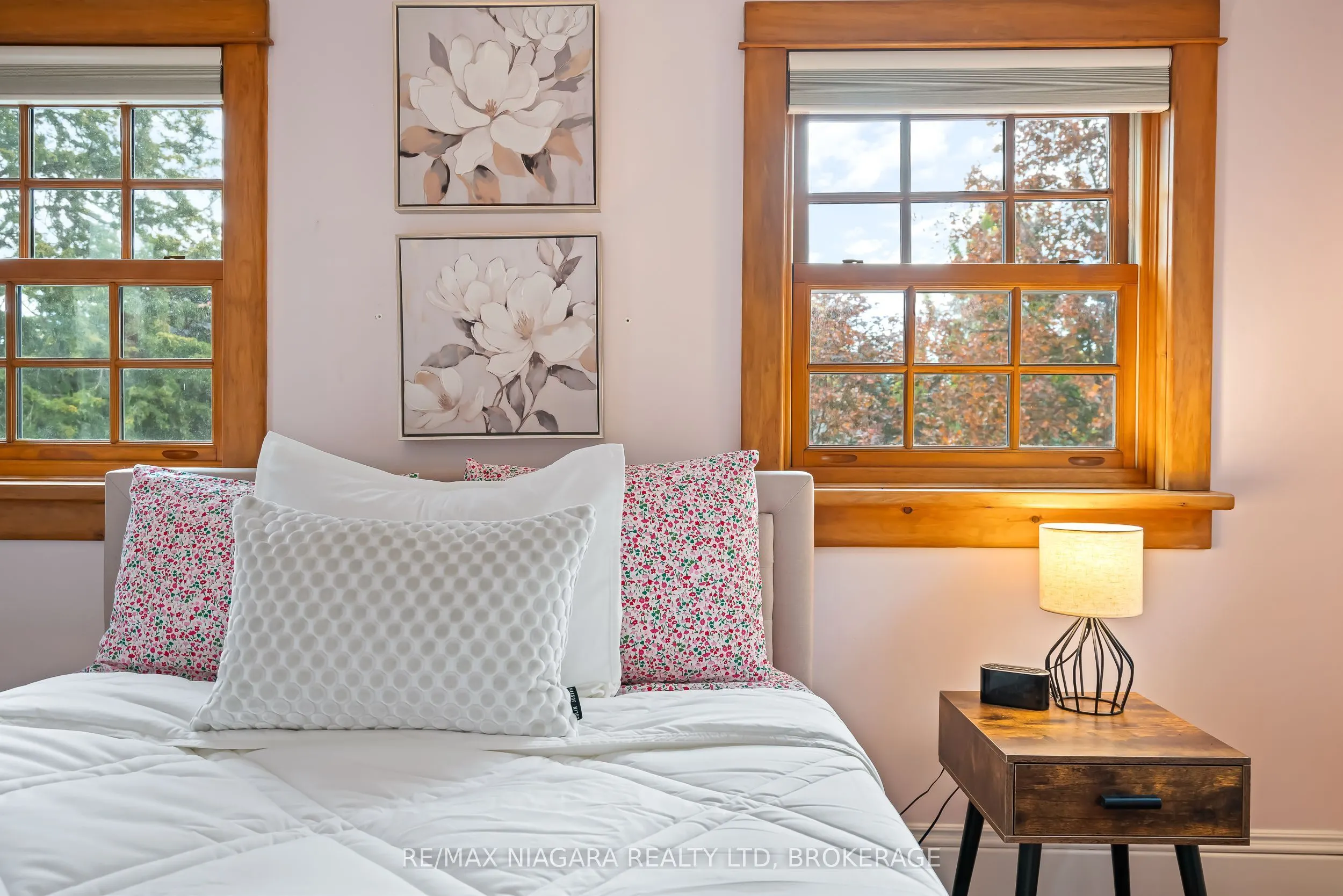851 CHARLOTTE Street