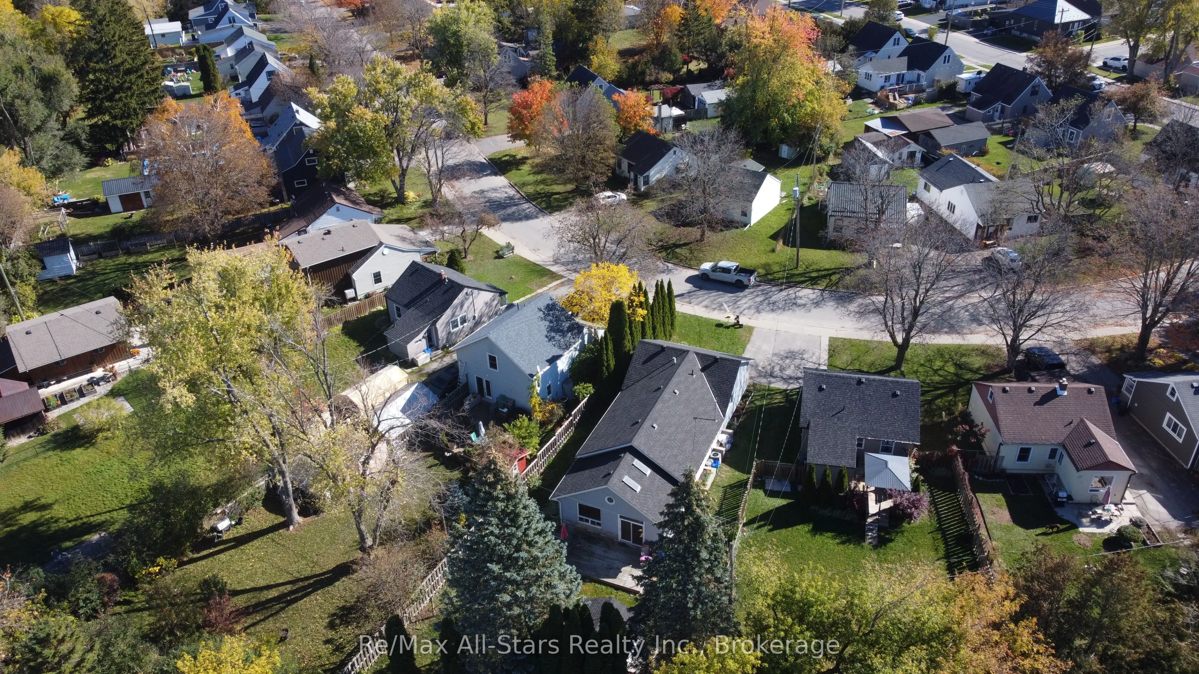 32 Churchill Crescent