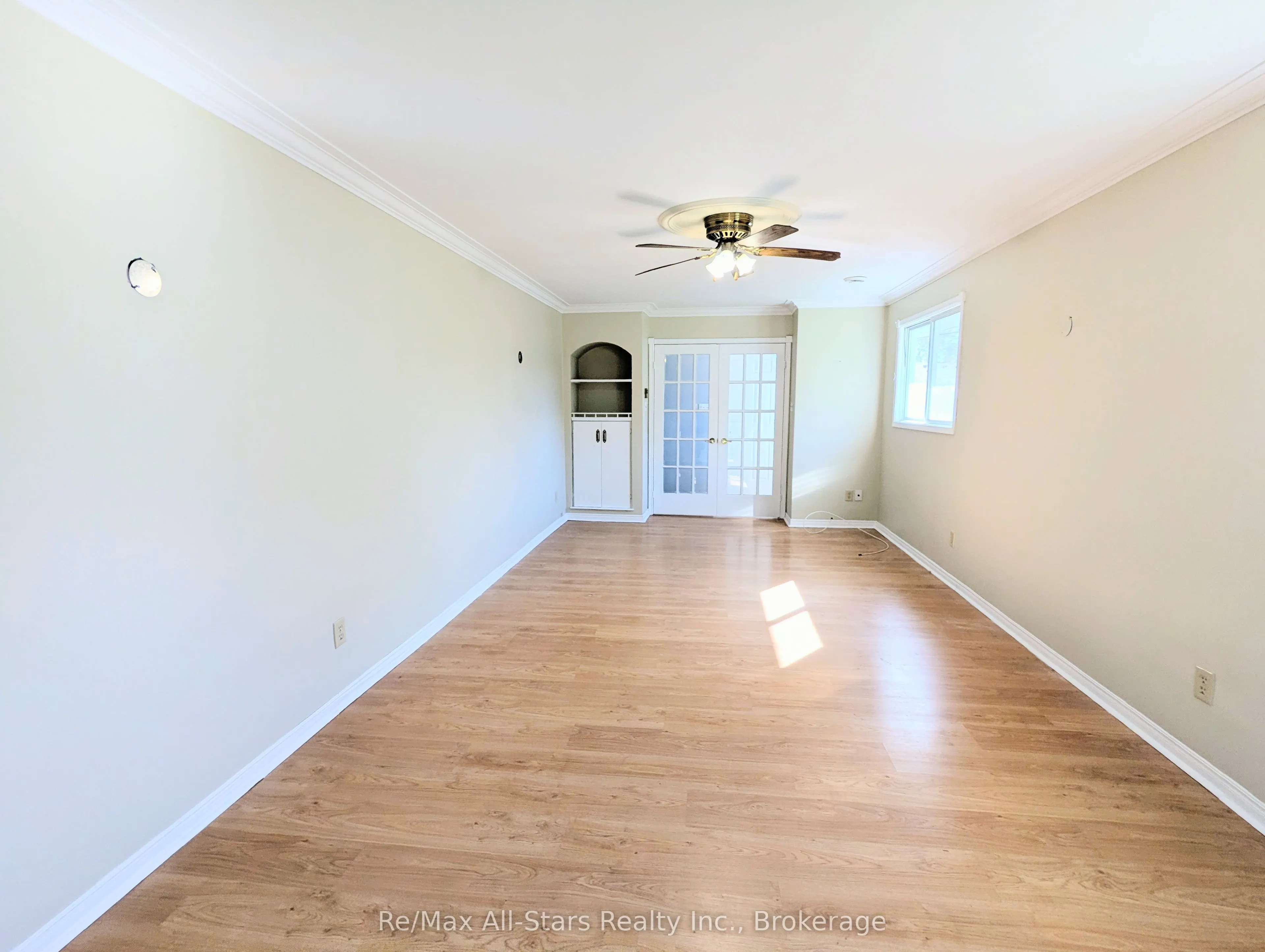 32 Churchill Crescent