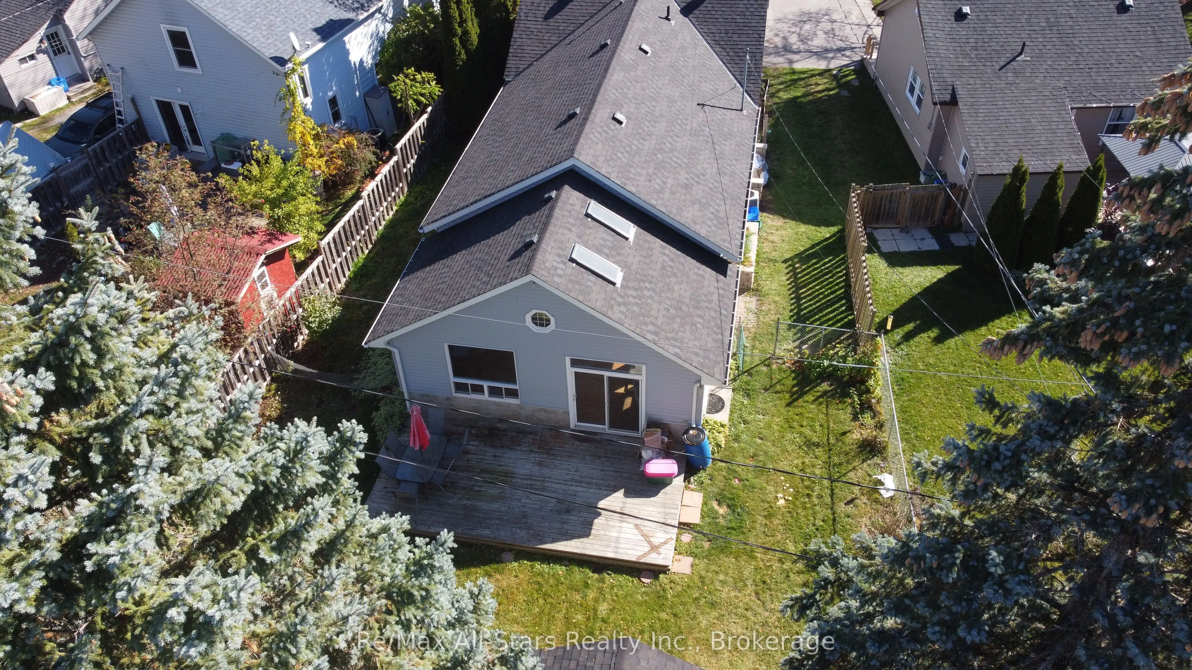 32 Churchill Crescent