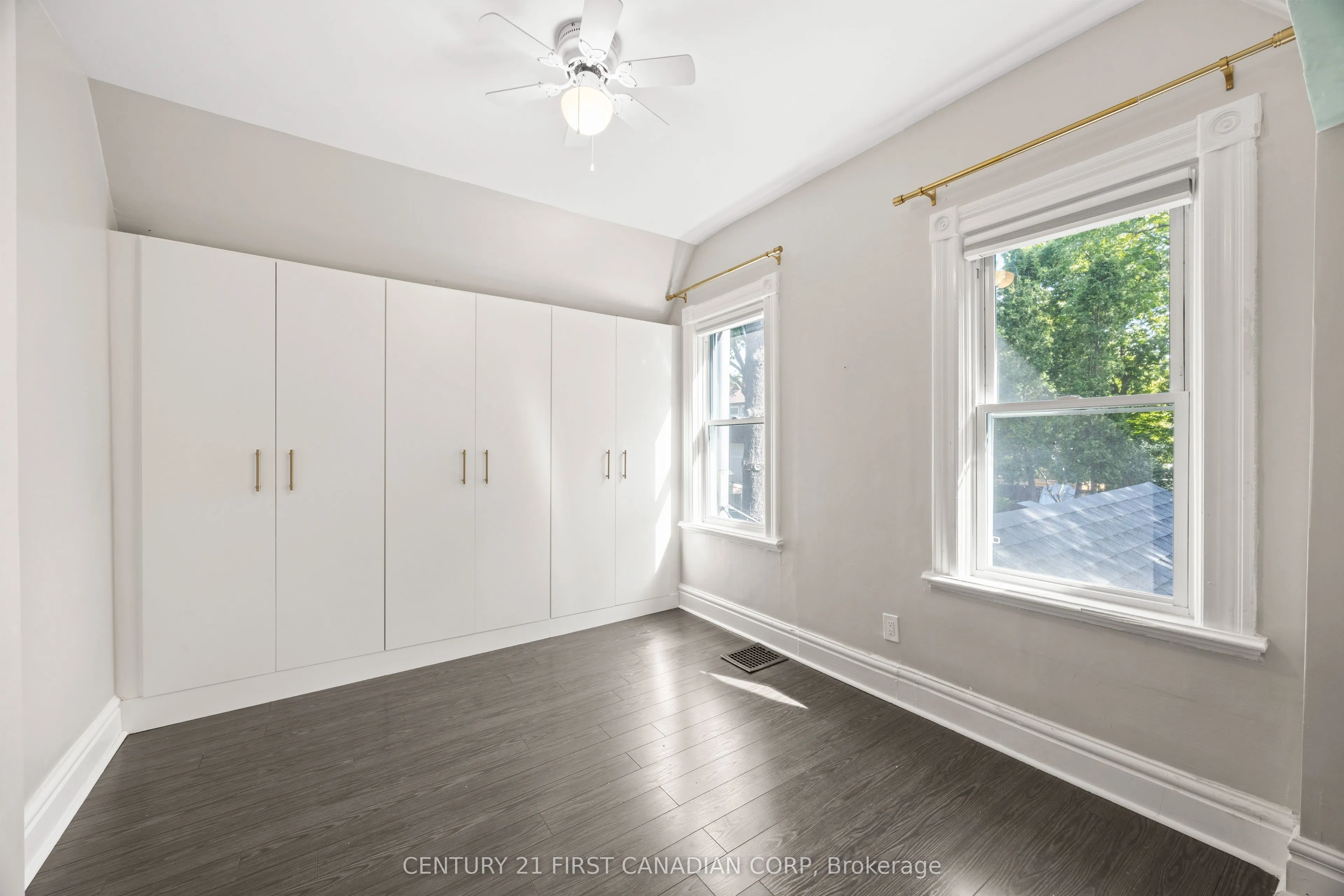 26 Thornton Avenue