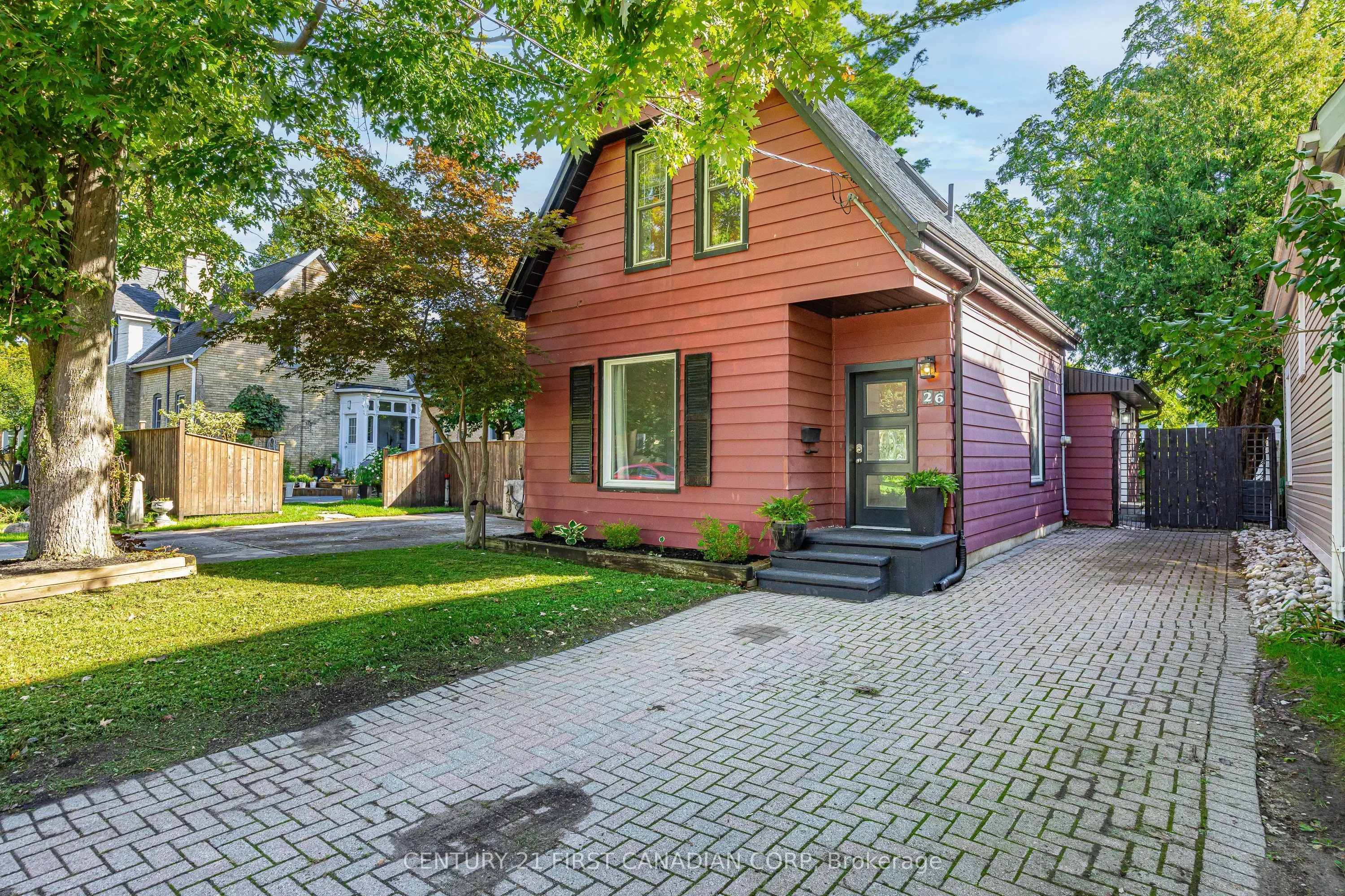 26 Thornton Avenue