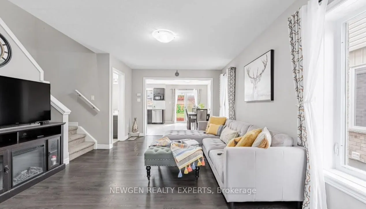 111 JOHN BRABSON Crescent
