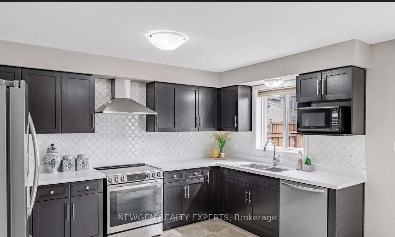 111 JOHN BRABSON Crescent