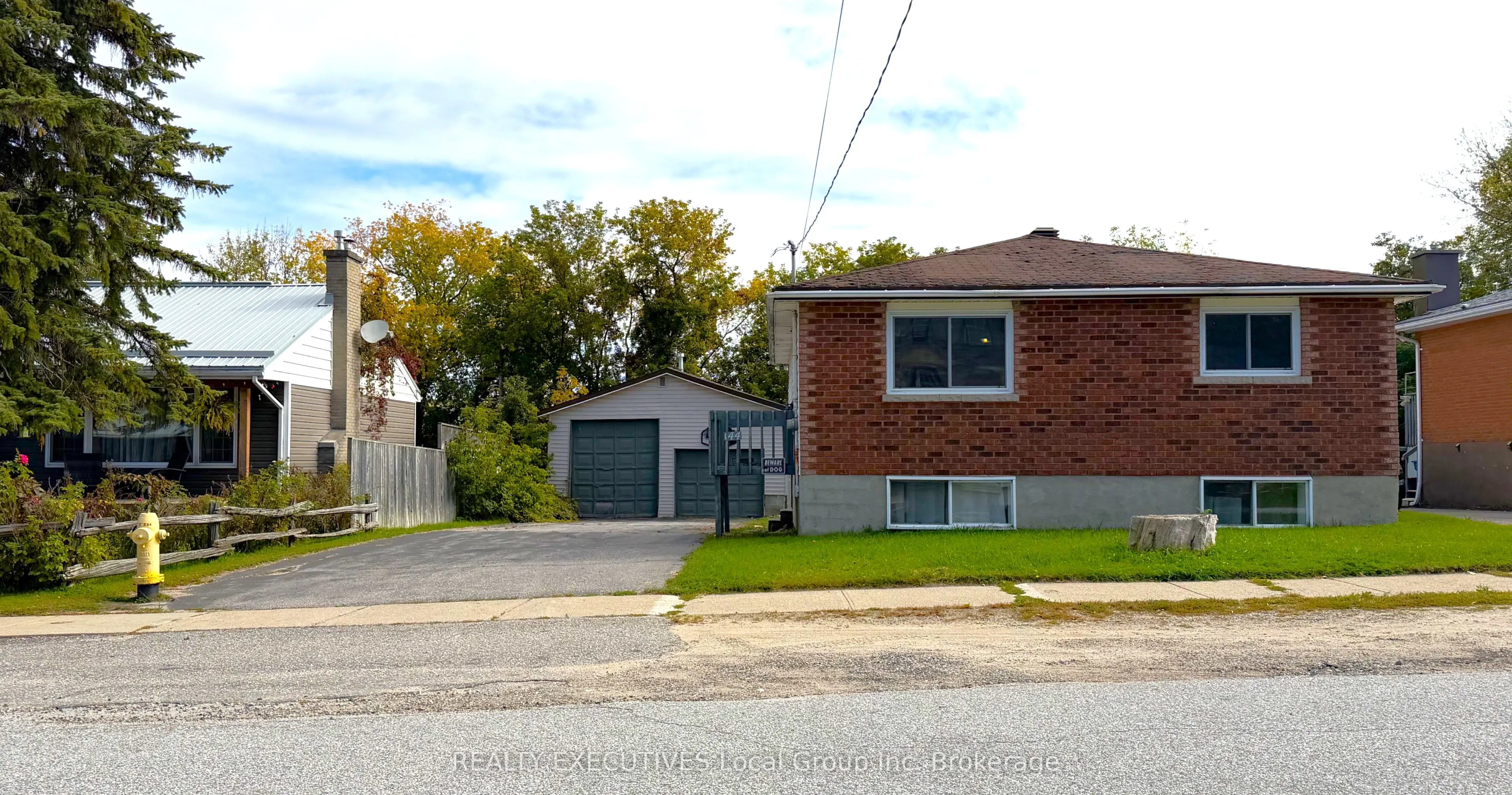 144 Duke Street W