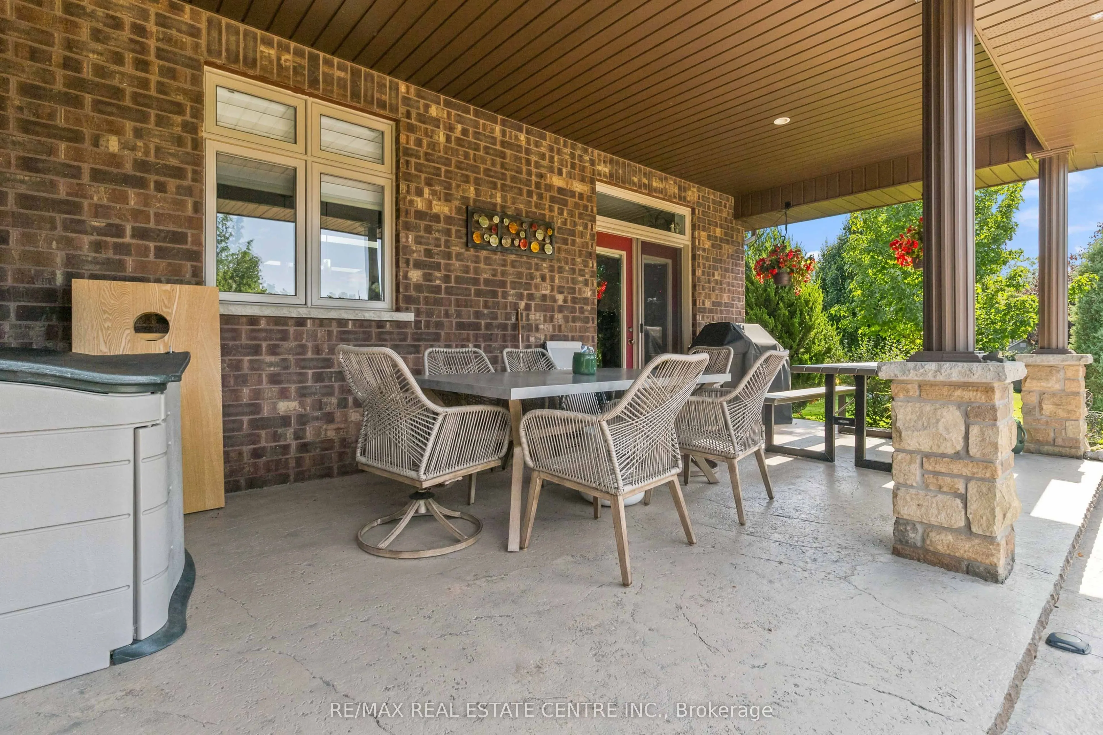 99 Magnolia Drive