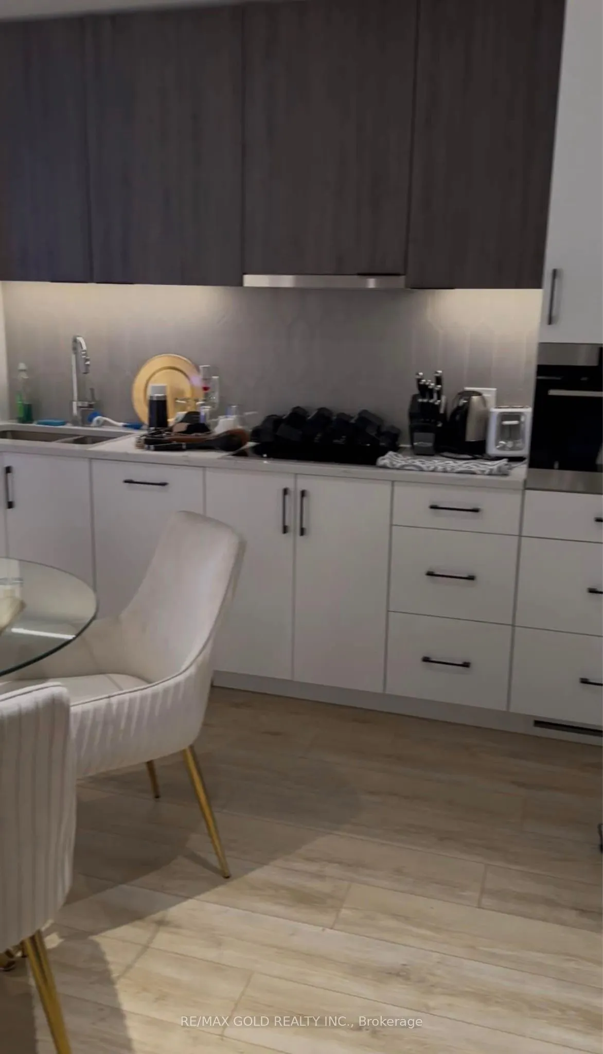 741 King Street #1302