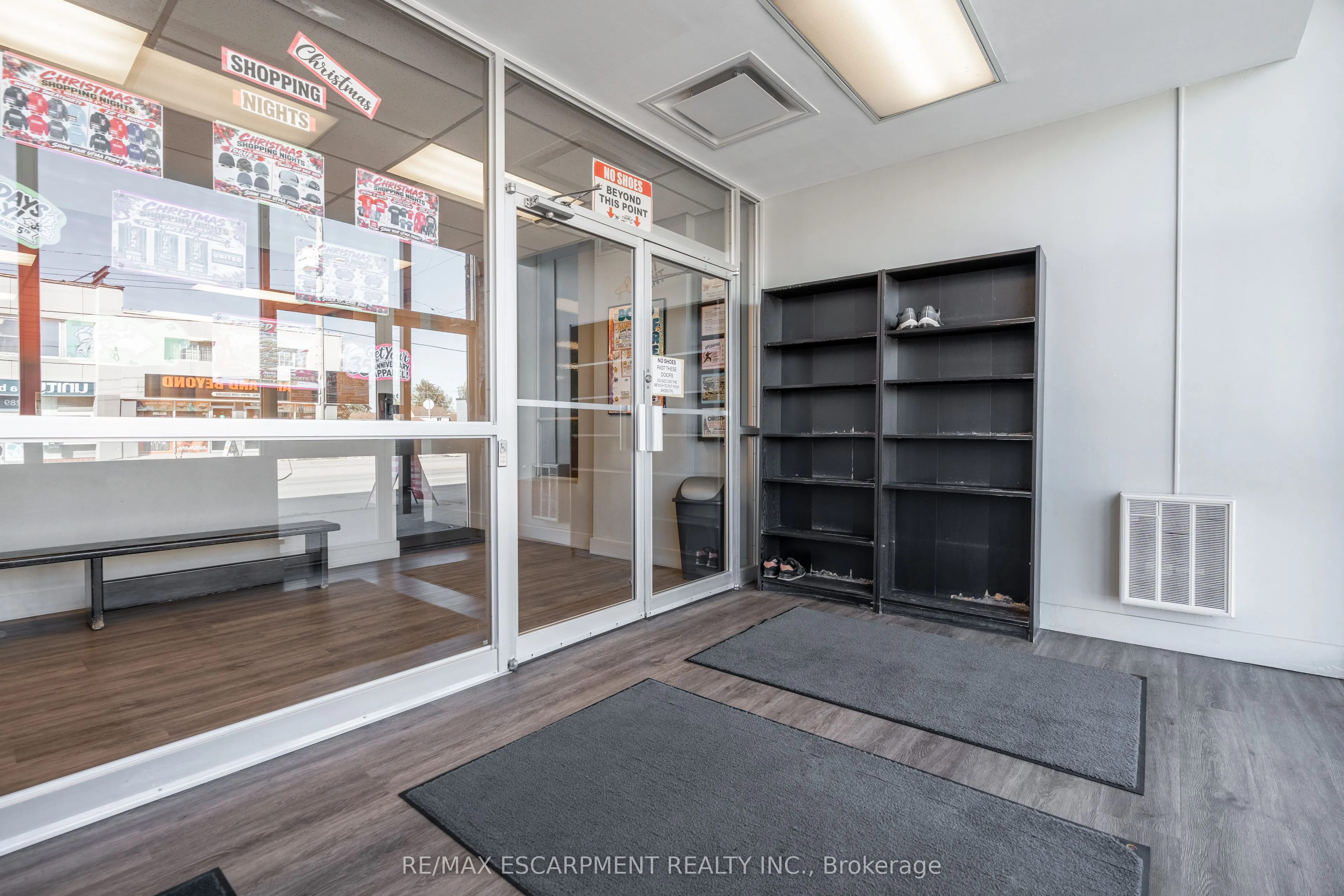 290 Queenston Road