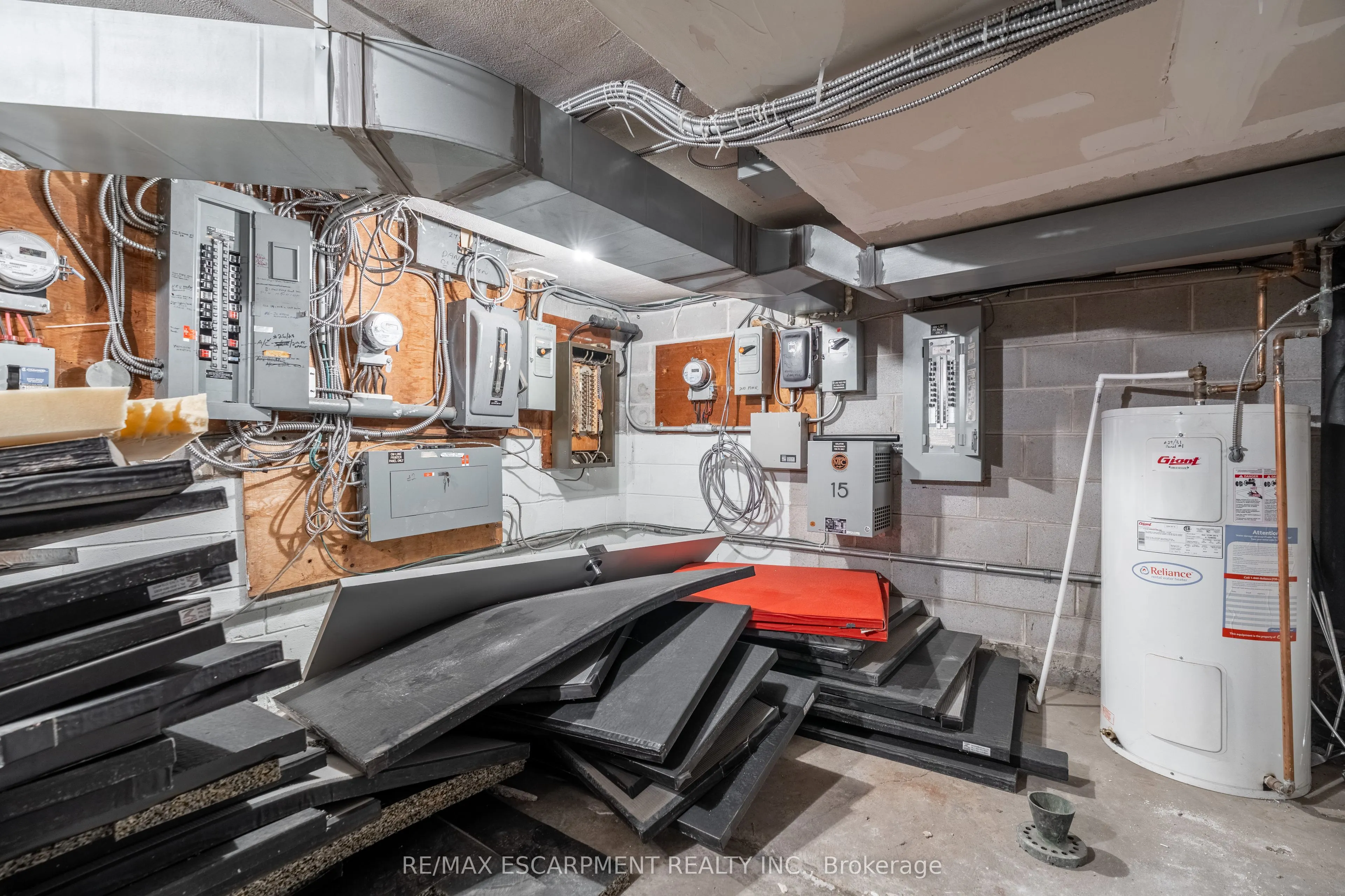 290 Queenston Road