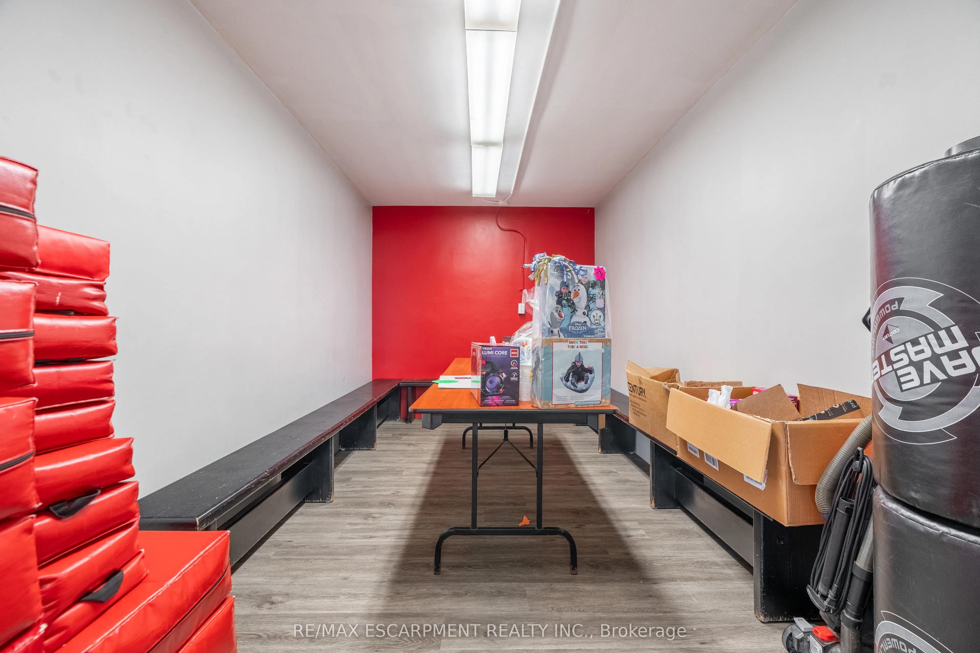 290 Queenston Road