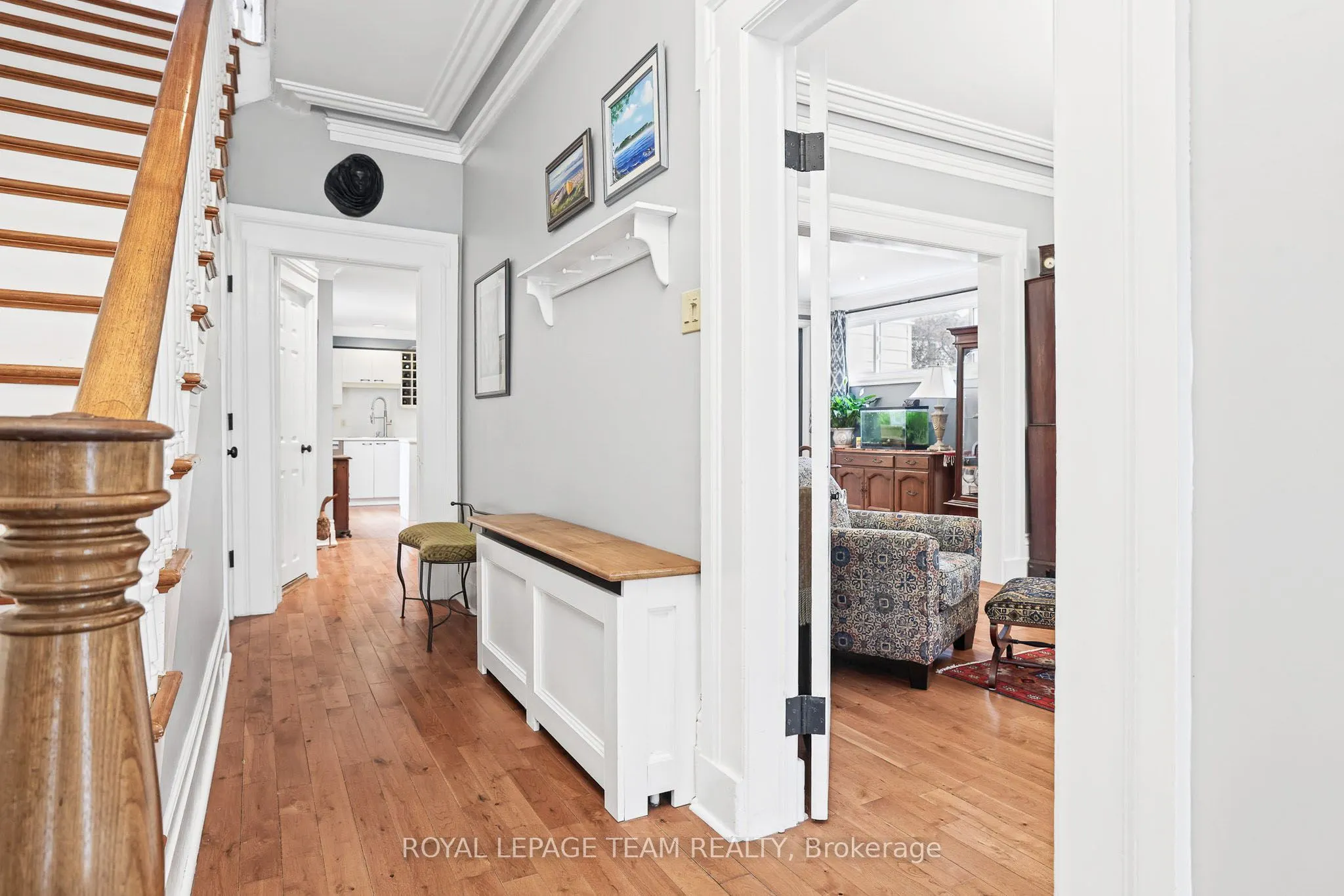 240 Dibble Street W