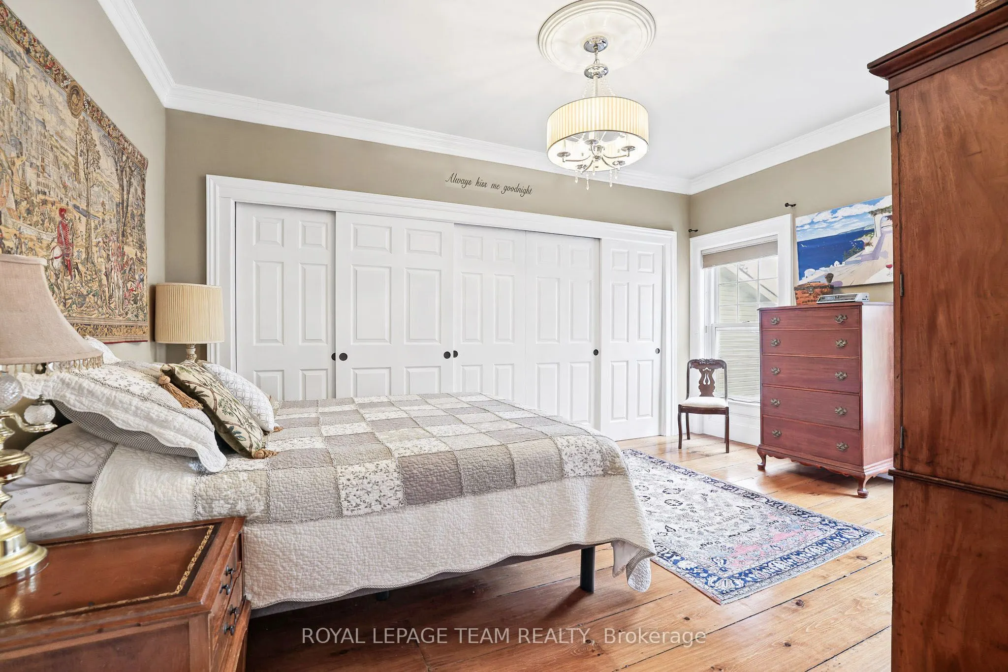 240 Dibble Street W