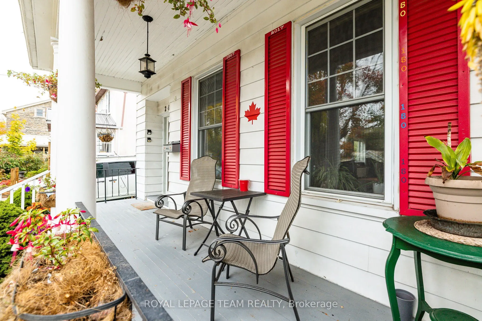 240 Dibble Street W
