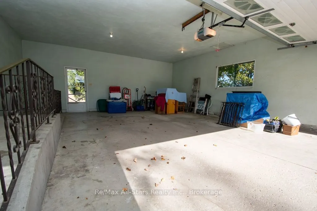 1067 Fleetwood Road