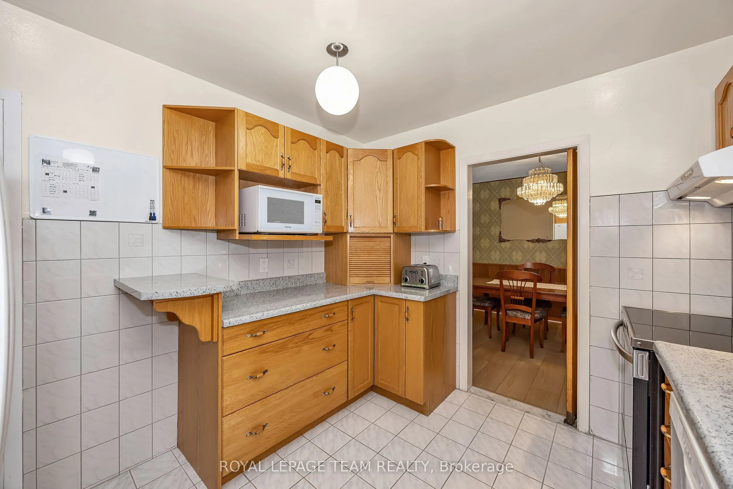 2092 St Laurent Boulevard