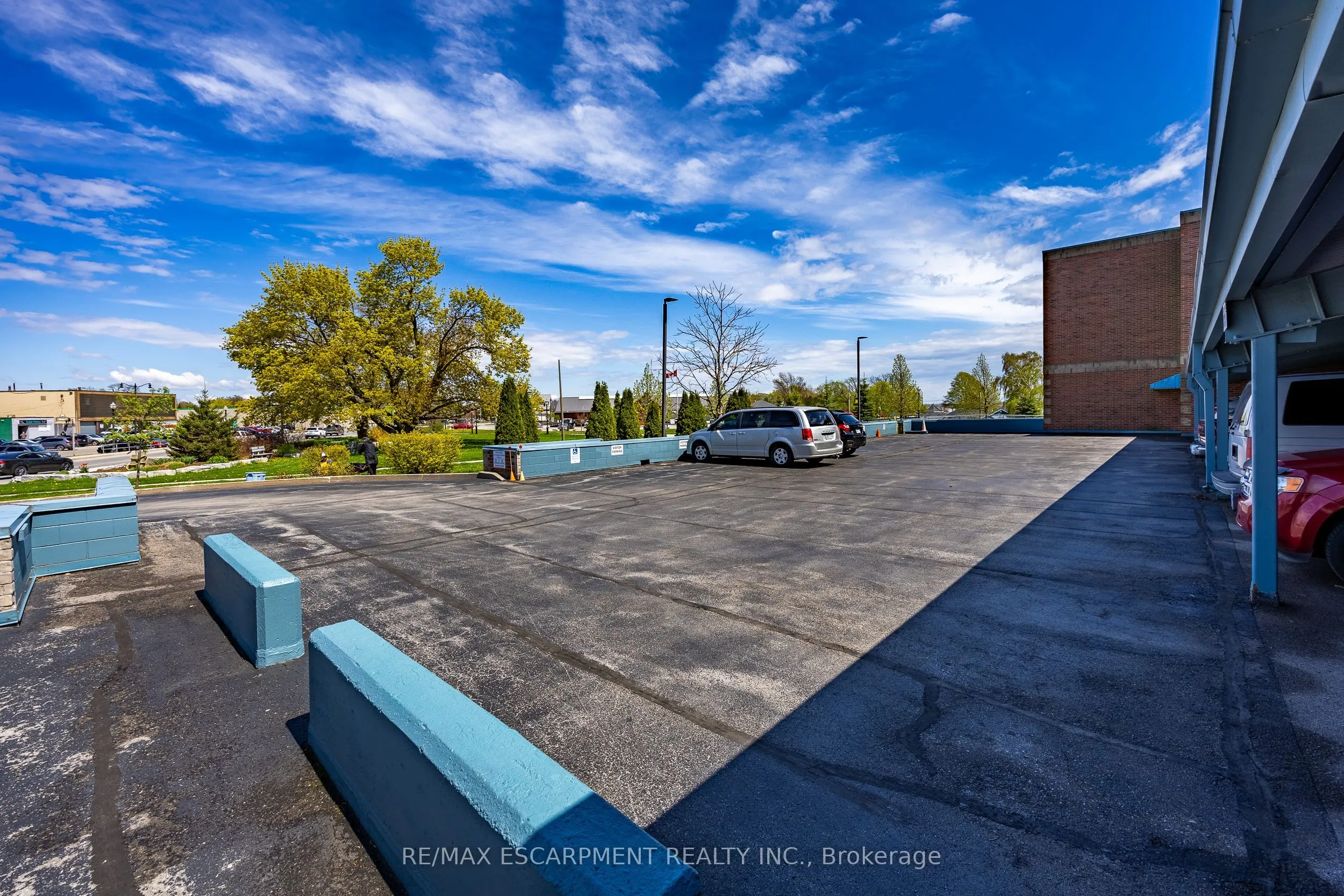 210 Main Street E #309