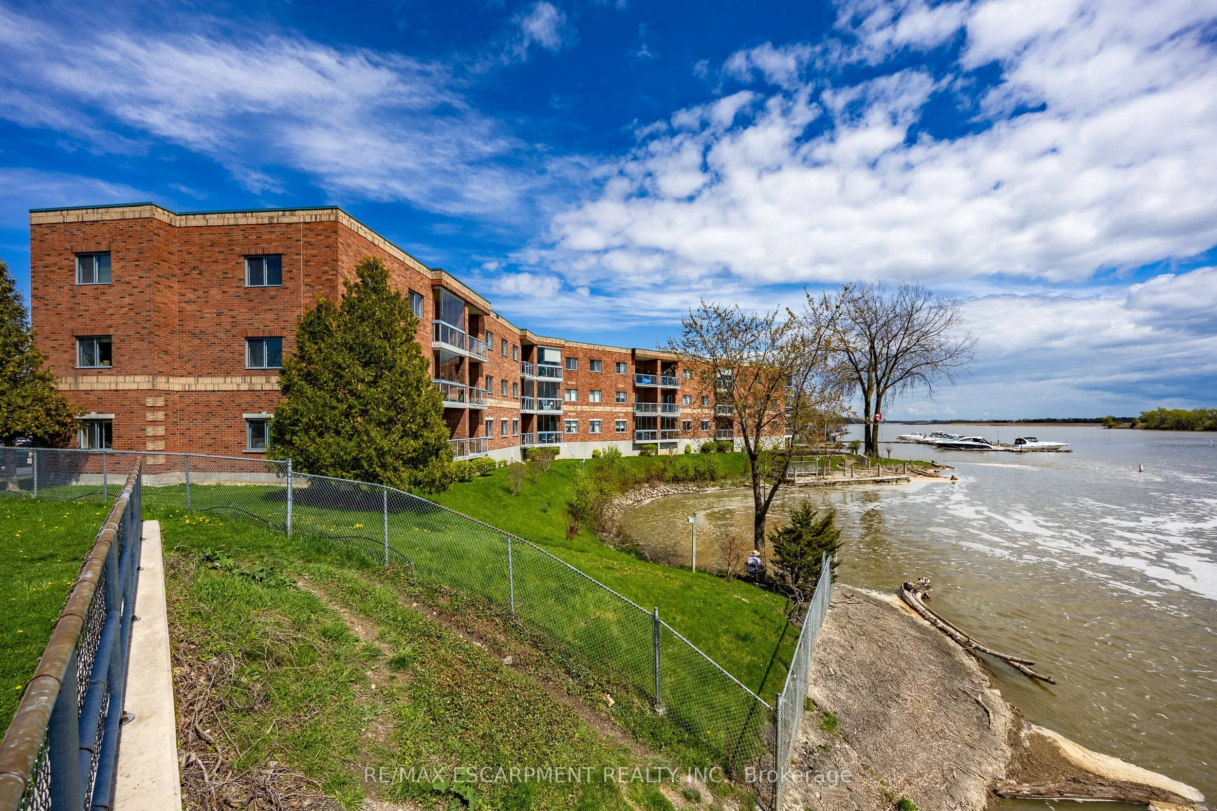 210 Main Street E #309