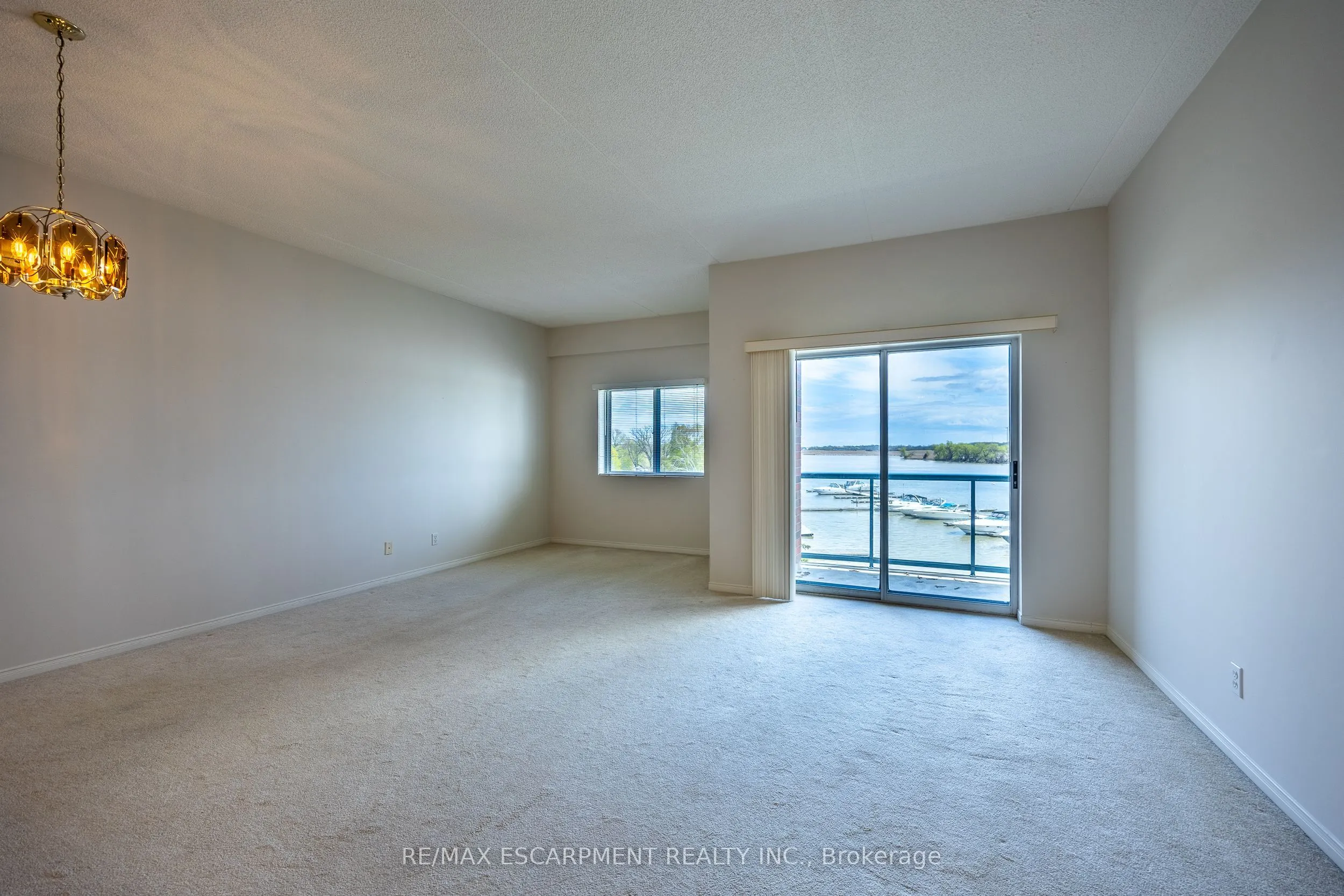 210 Main Street E #309