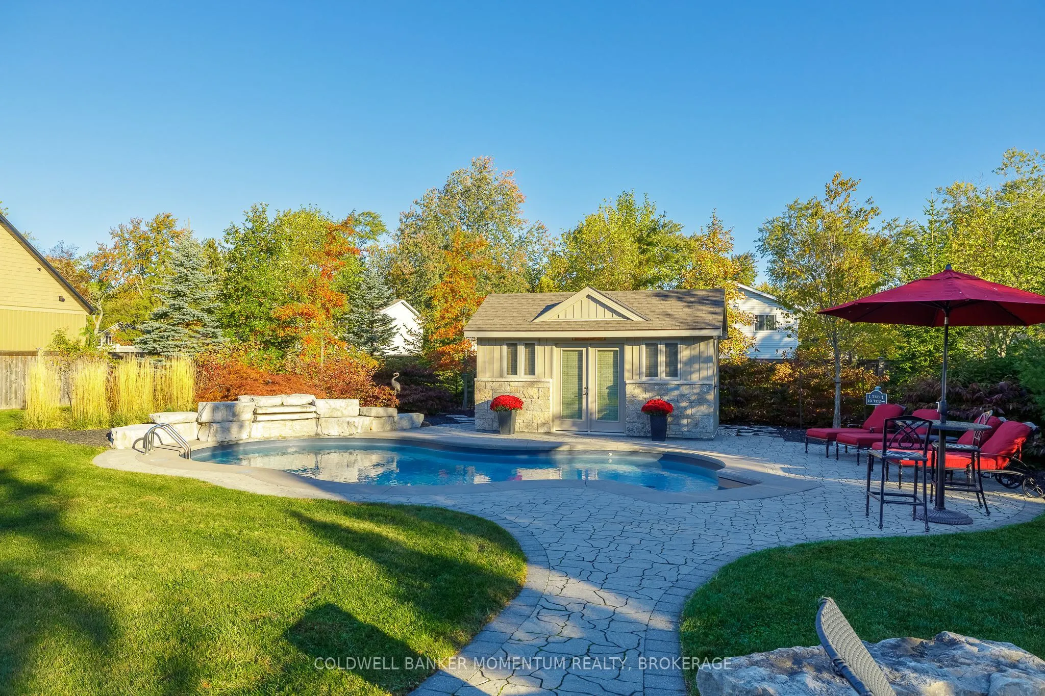 3198 Thunder Bay Road