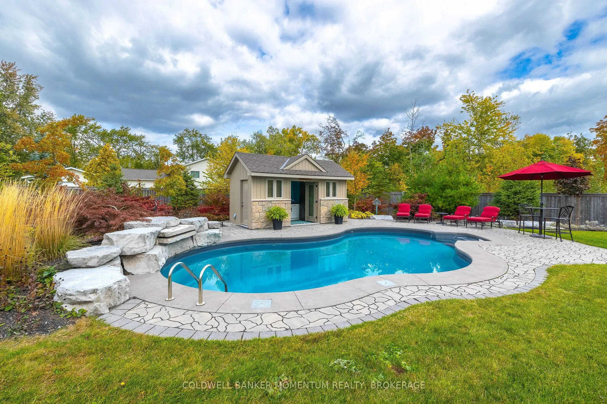 3198 Thunder Bay Road