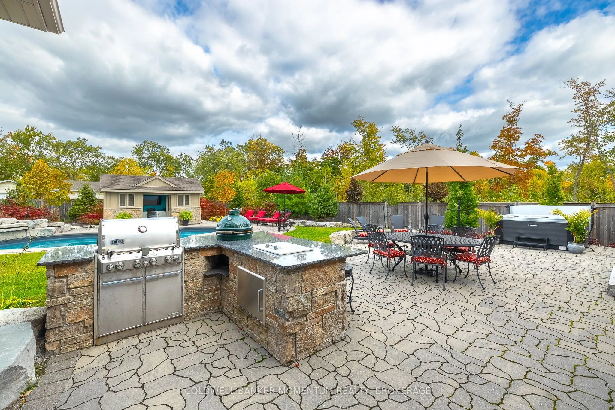 3198 Thunder Bay Road