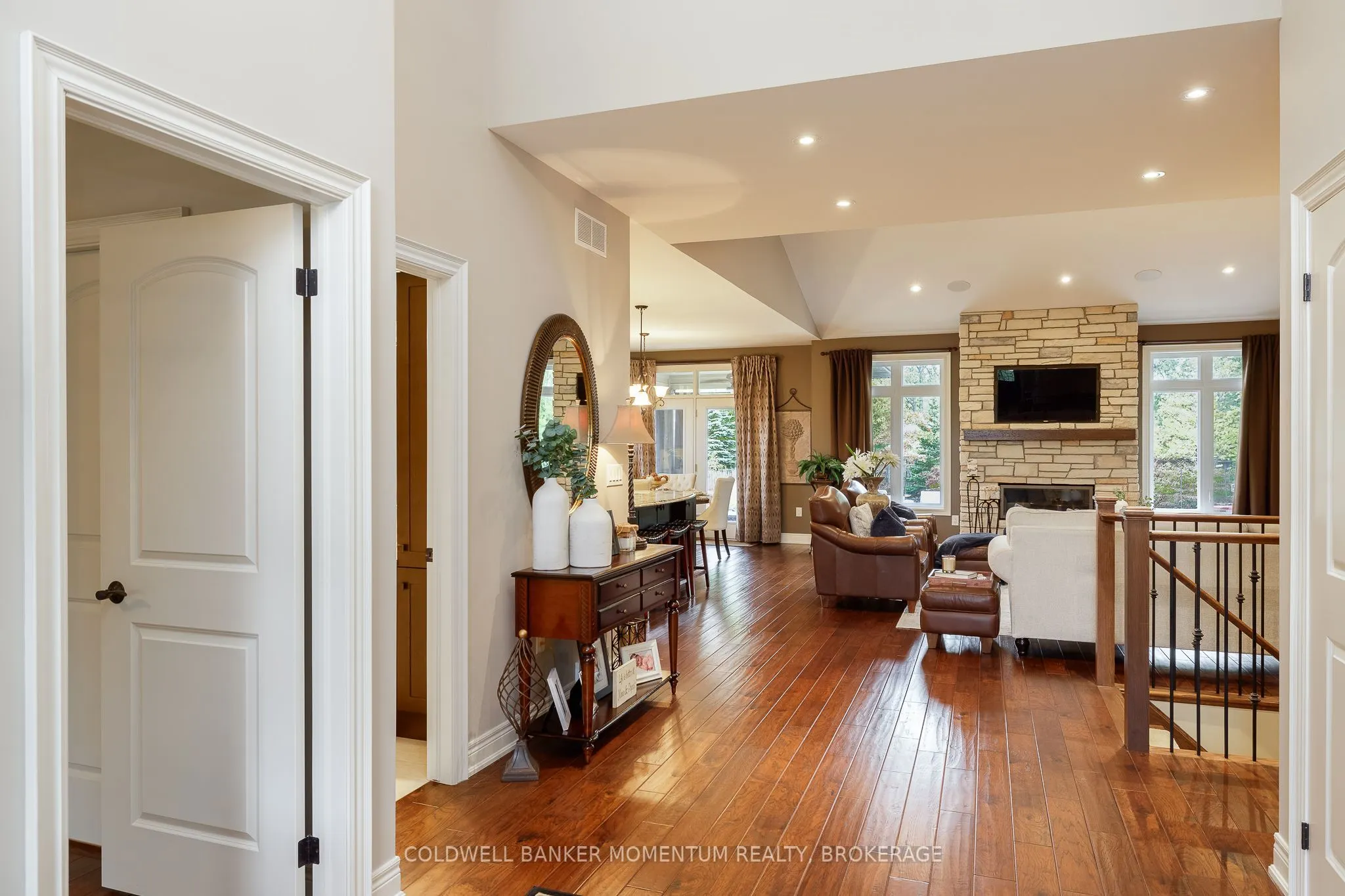 3198 Thunder Bay Road