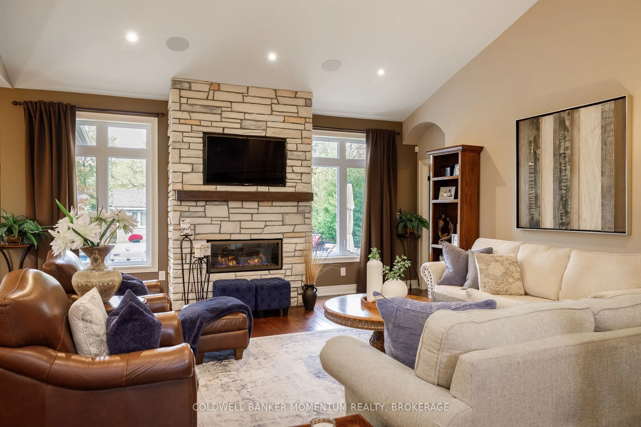 3198 Thunder Bay Road