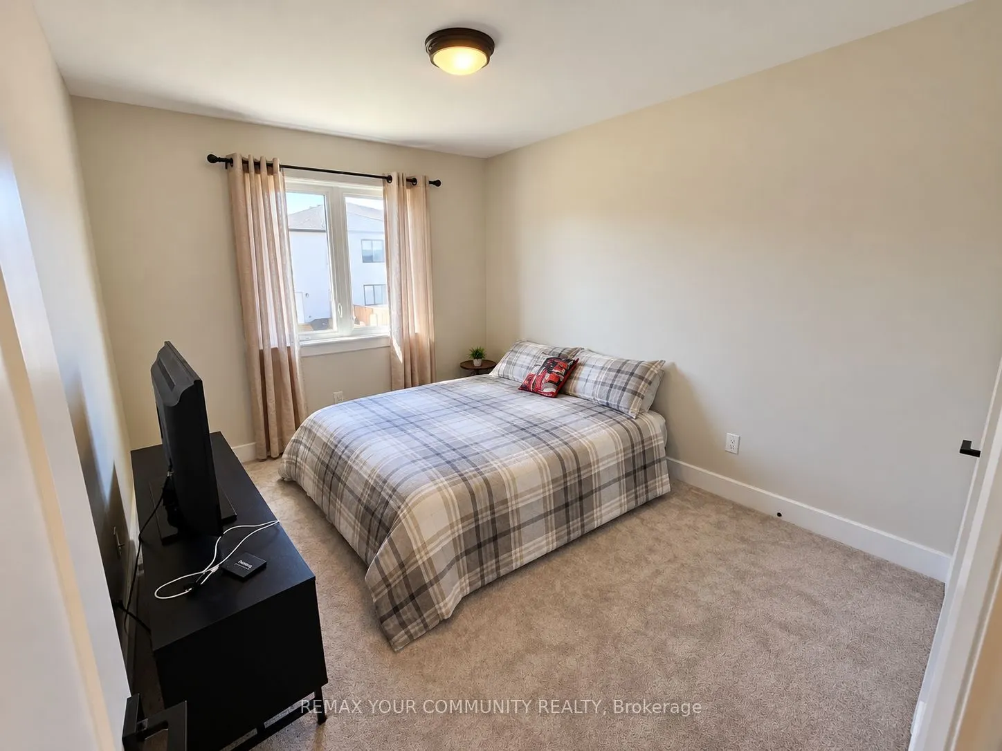 28 Dusenbury Drive