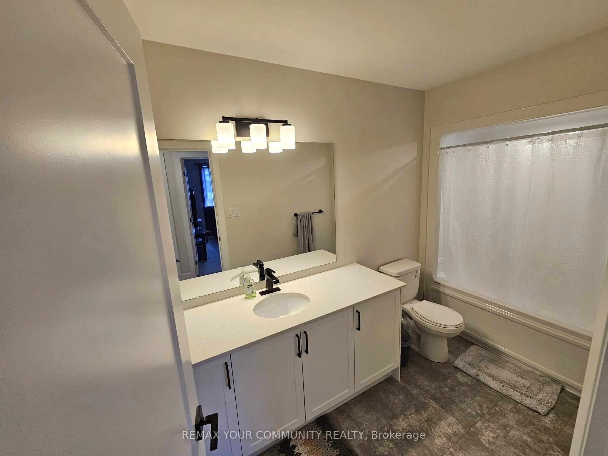28 Dusenbury Drive