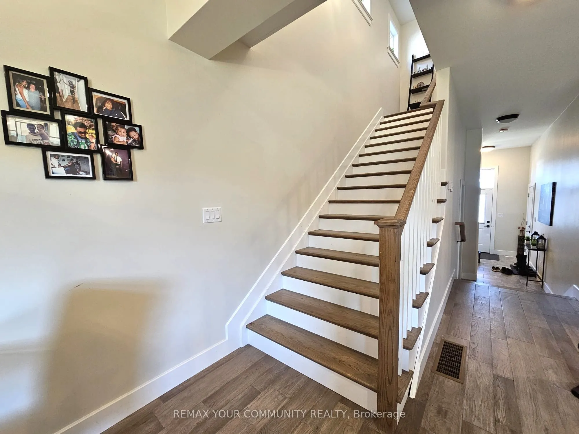 28 Dusenbury Drive