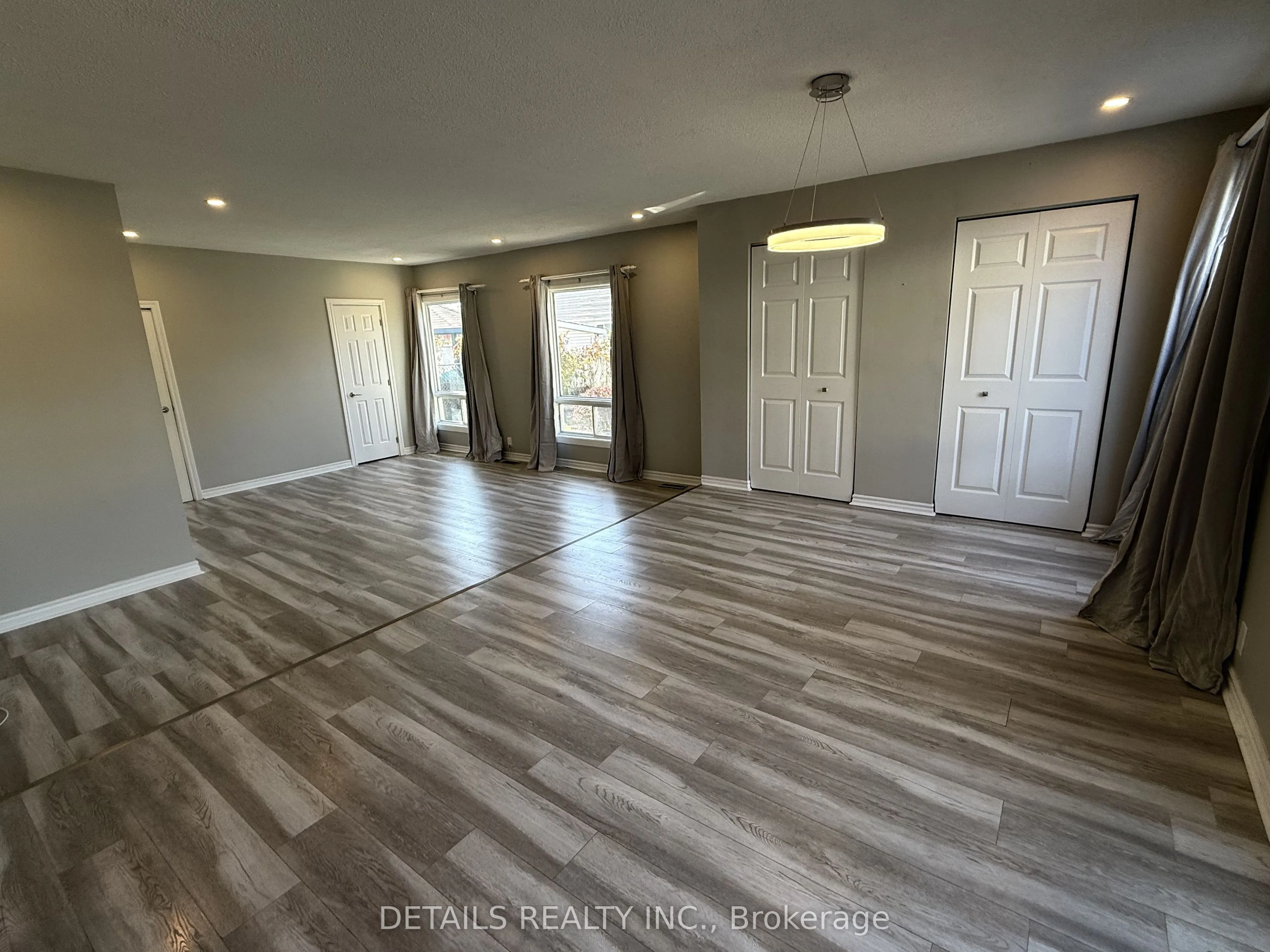 55 Saginaw Crescent