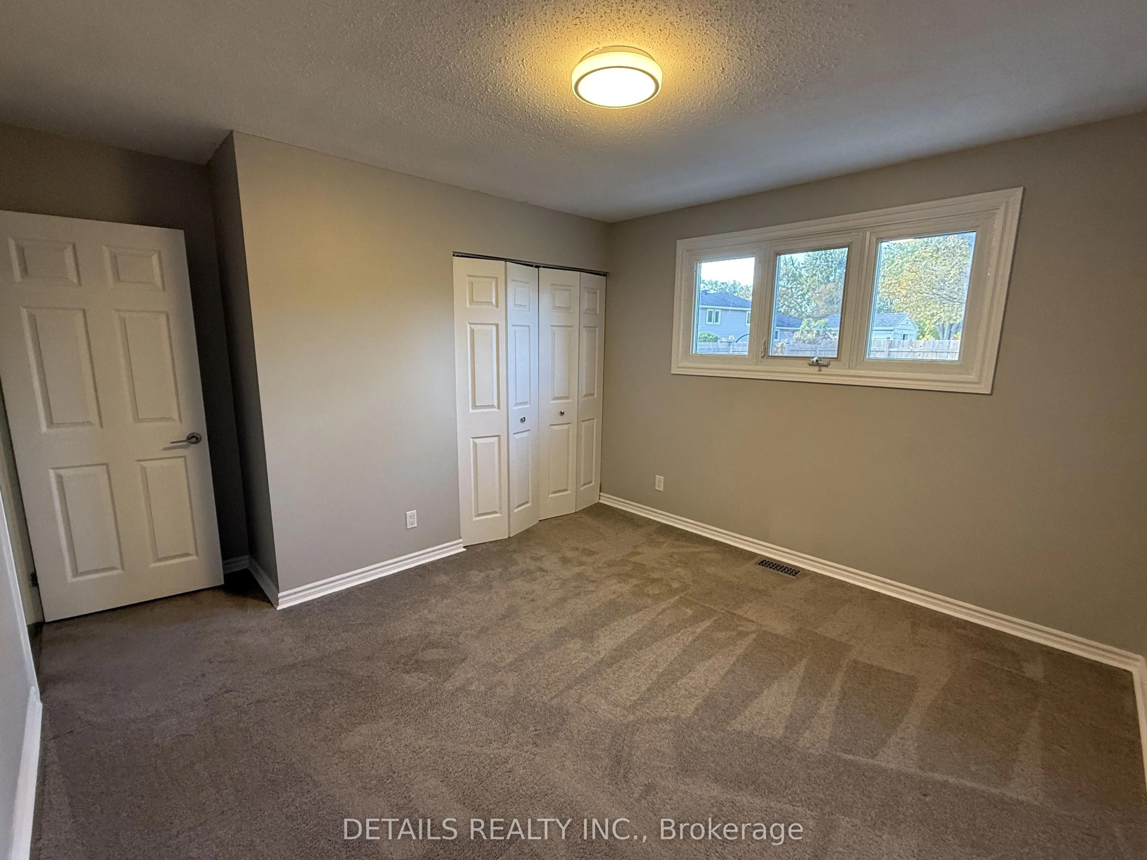 55 Saginaw Crescent