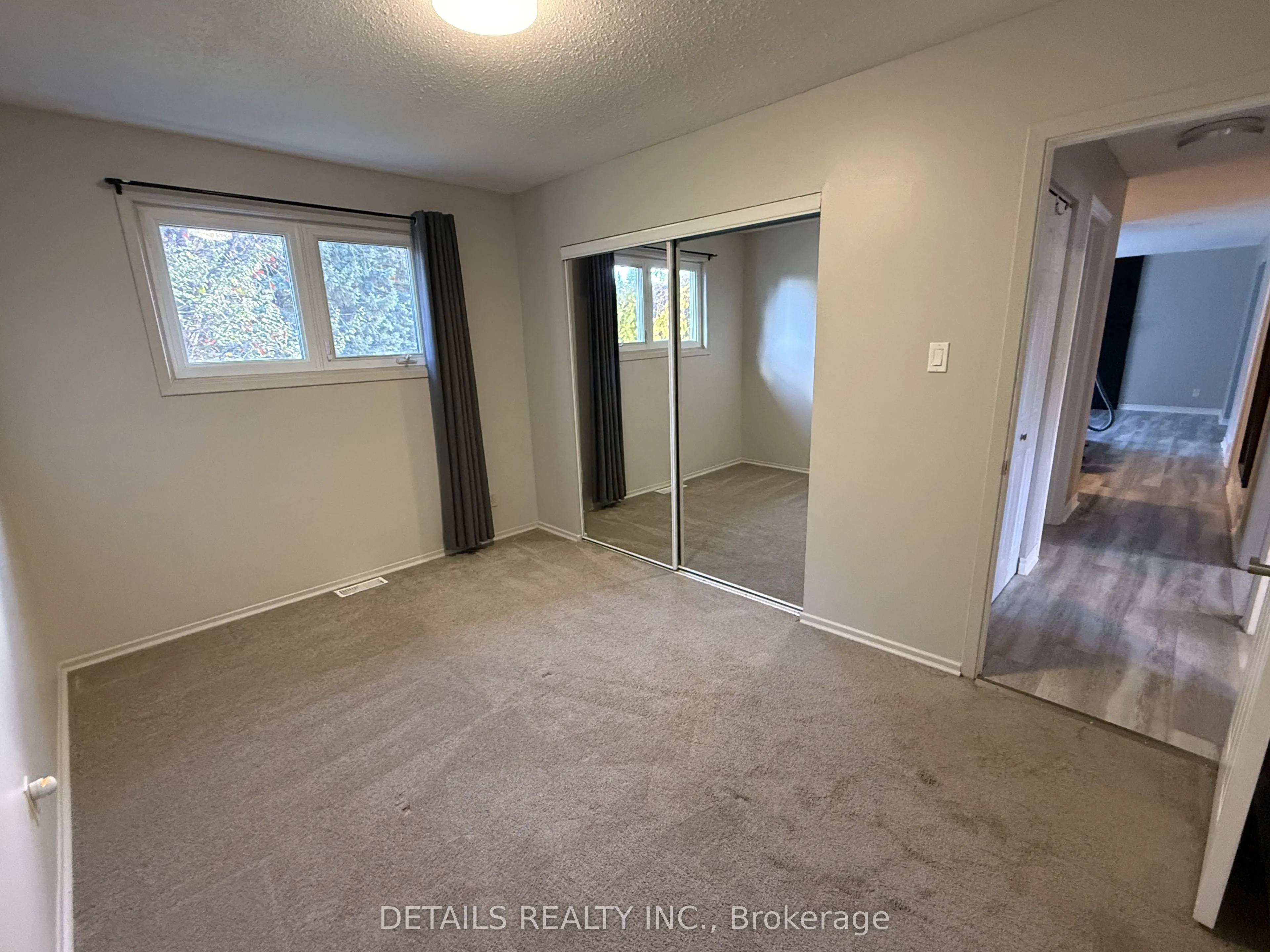 55 Saginaw Crescent