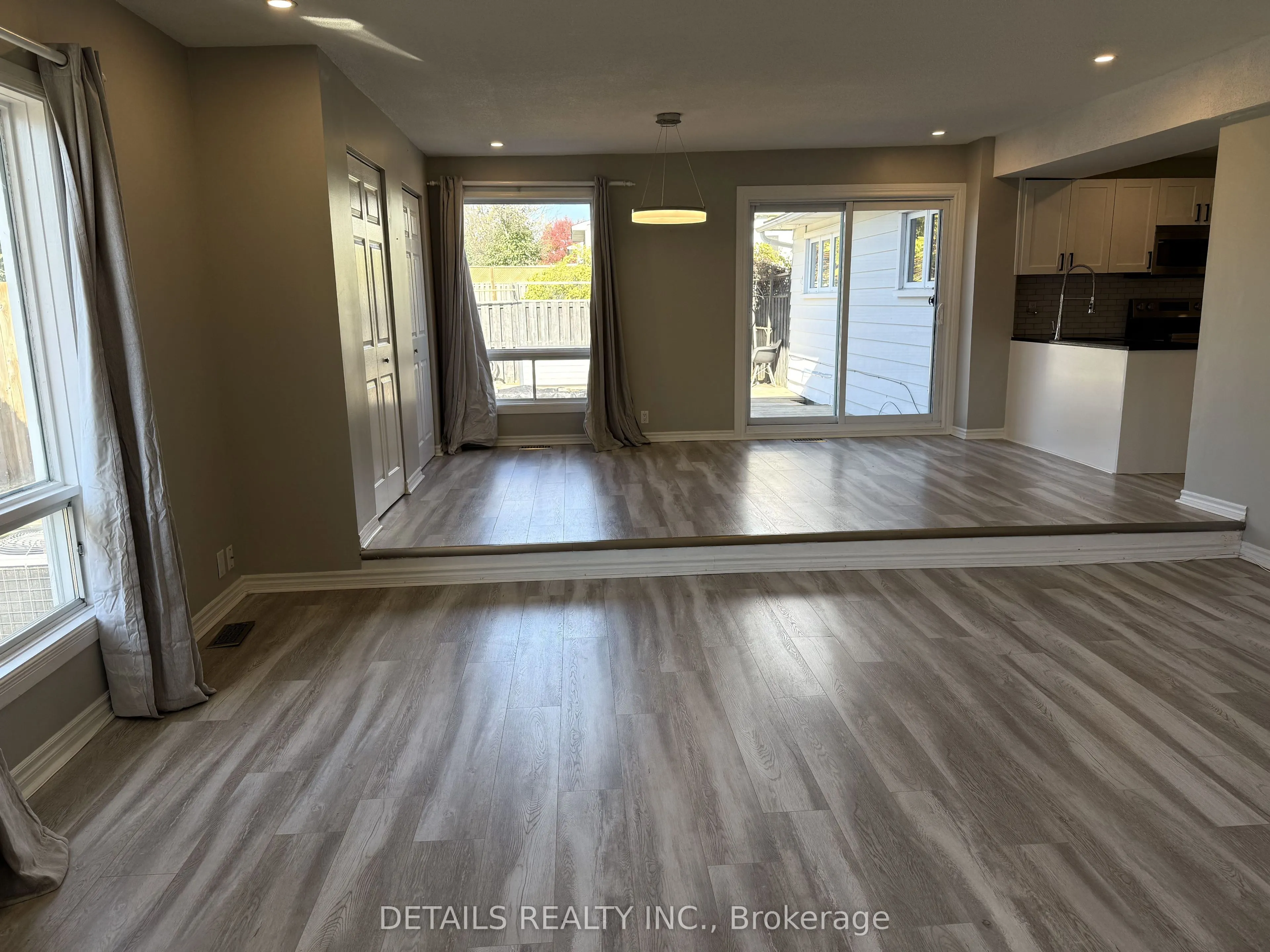 55 Saginaw Crescent