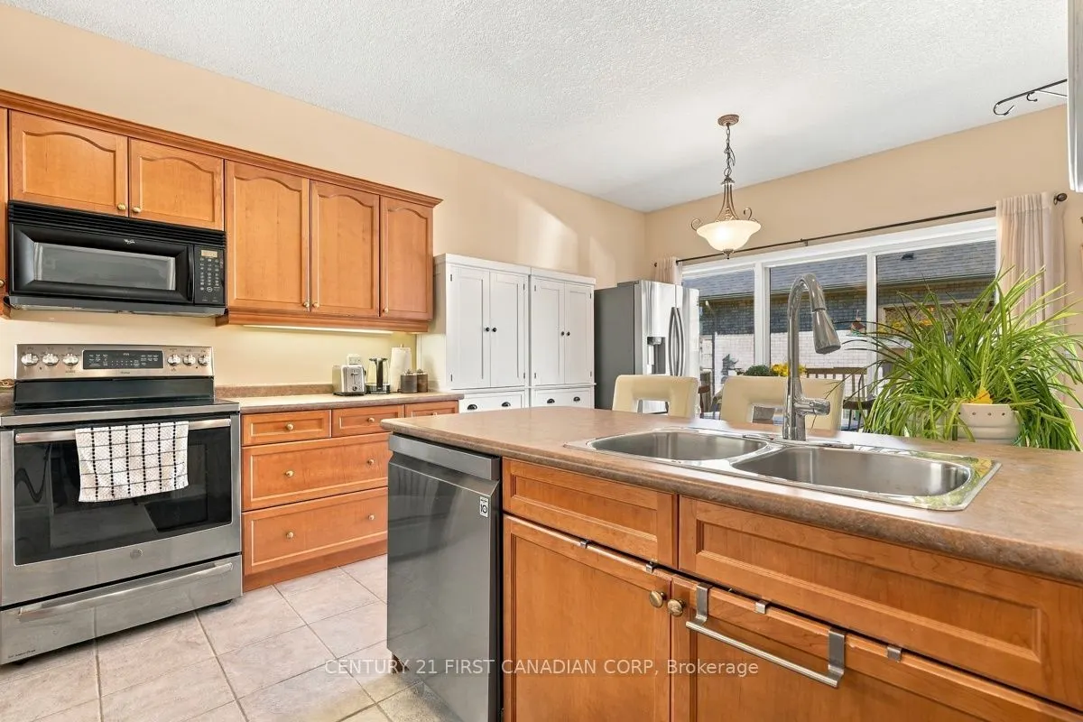 665 Commissioners Road W #3