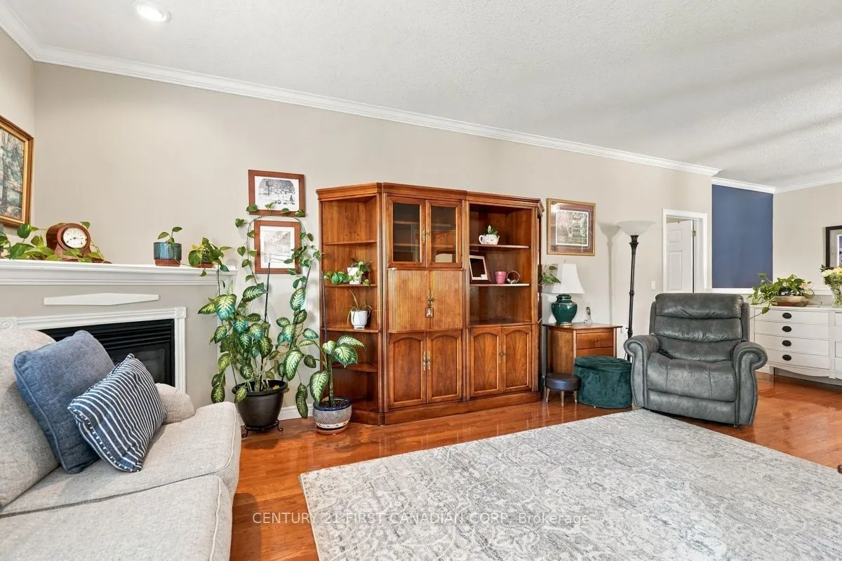 665 Commissioners Road W #3