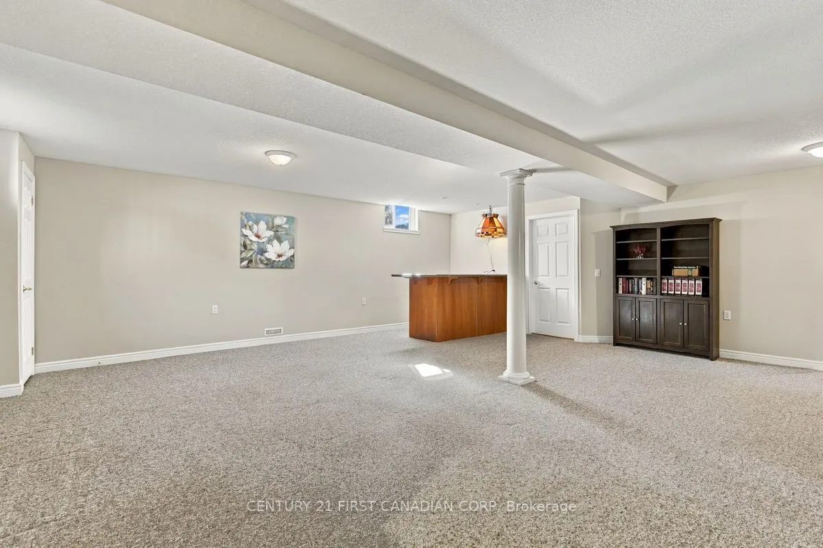 665 Commissioners Road W #3