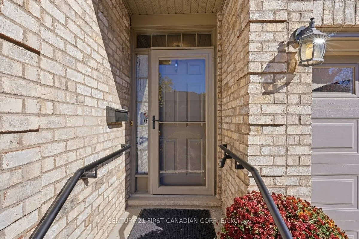 665 Commissioners Road W #3