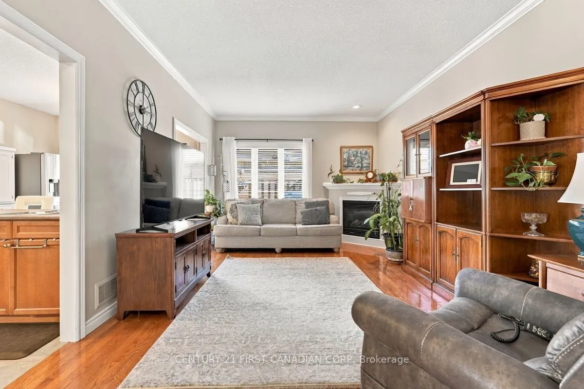 665 Commissioners Road W #3