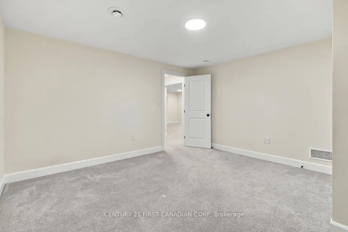 12 Briscoe Crescent