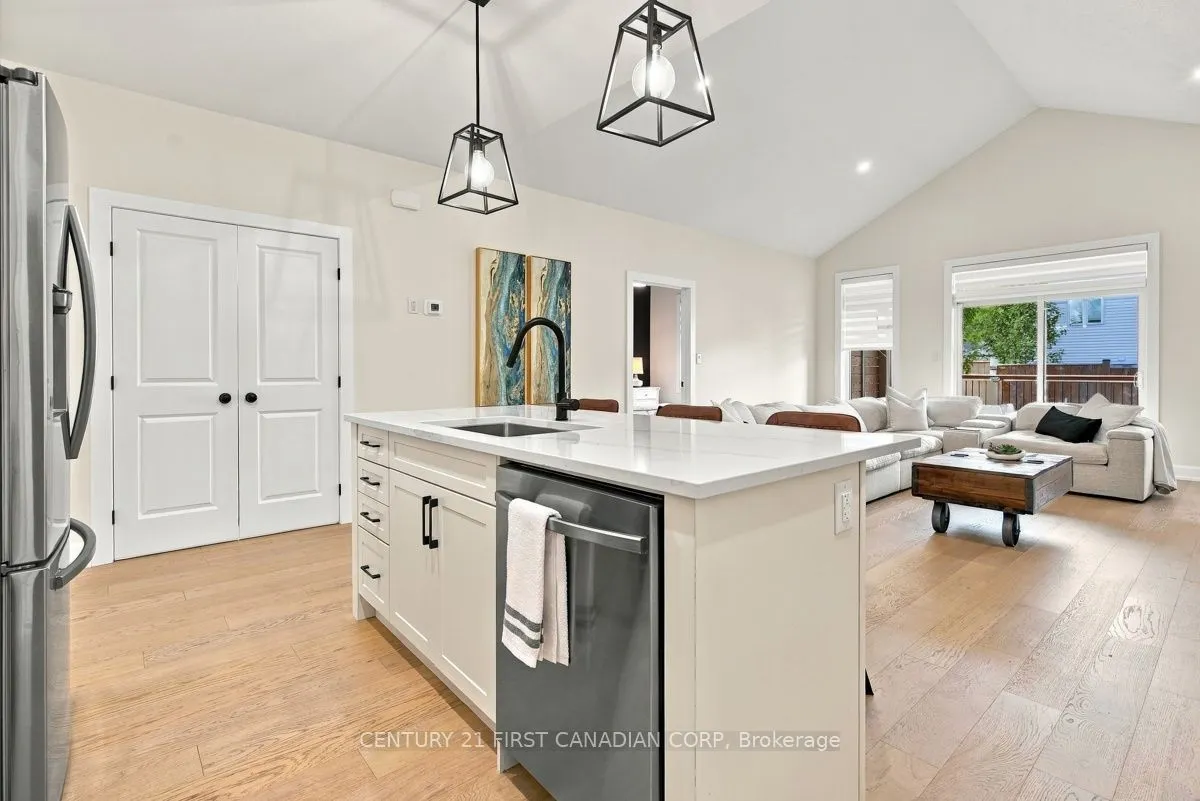 12 Briscoe Crescent