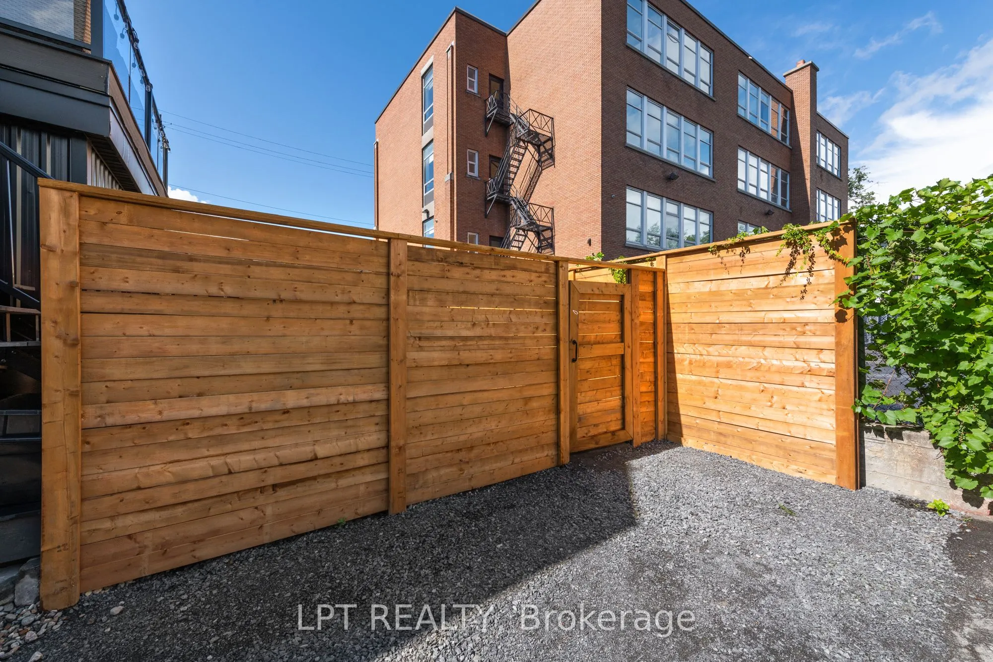 323 Booth Street