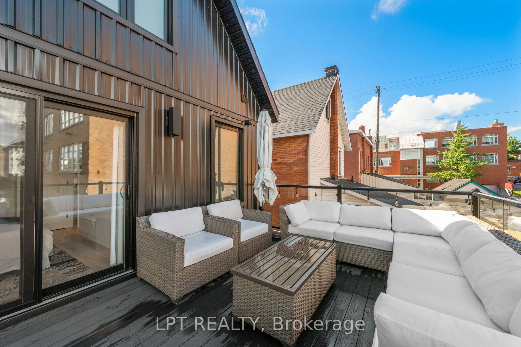 323 Booth Street