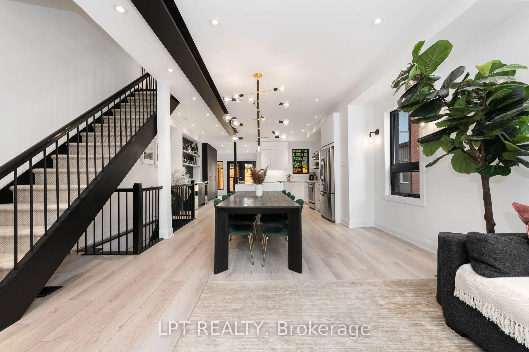 323 Booth Street