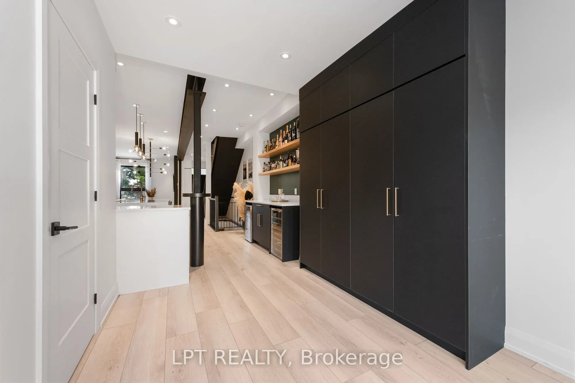 323 Booth Street