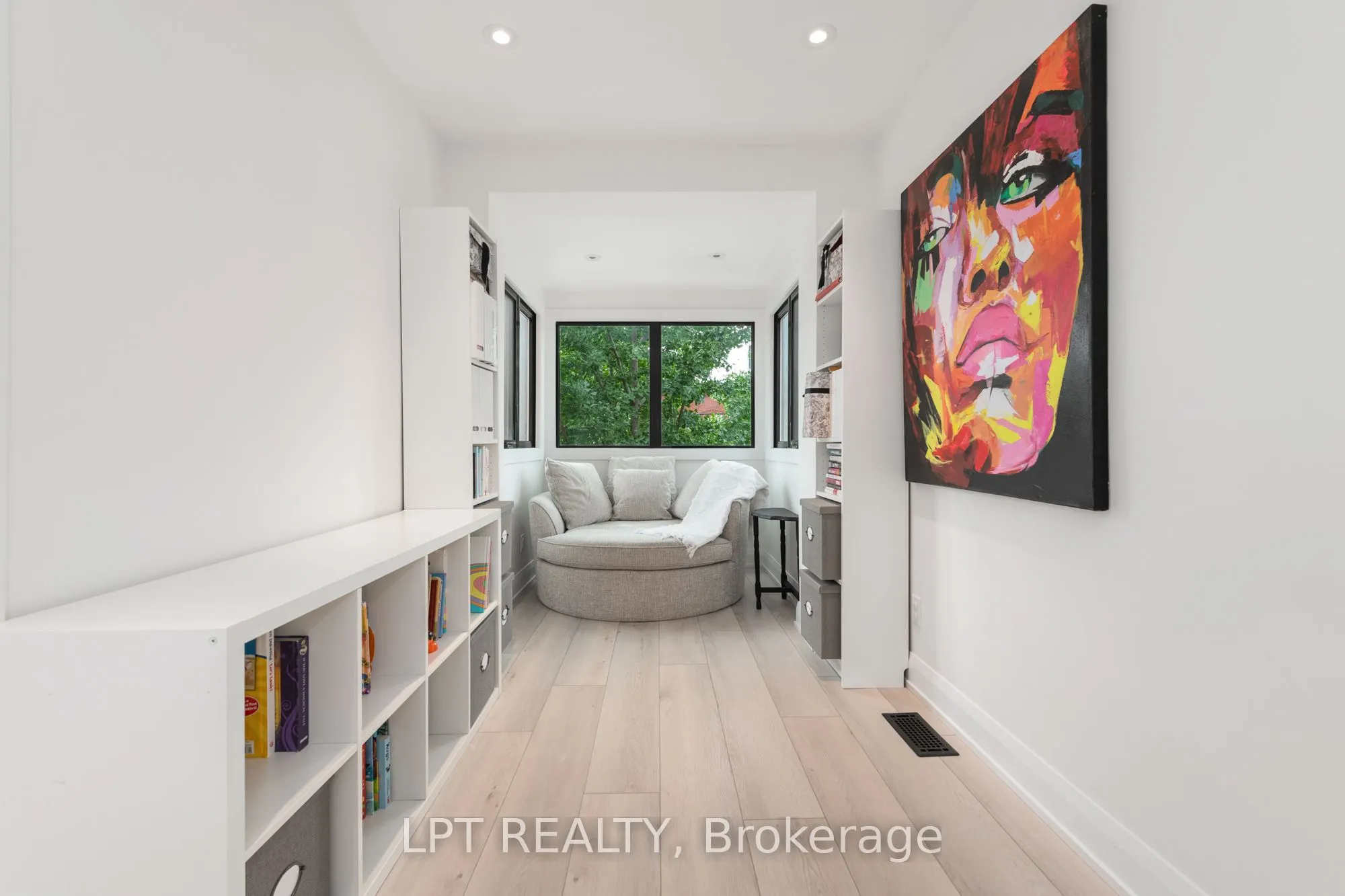 323 Booth Street
