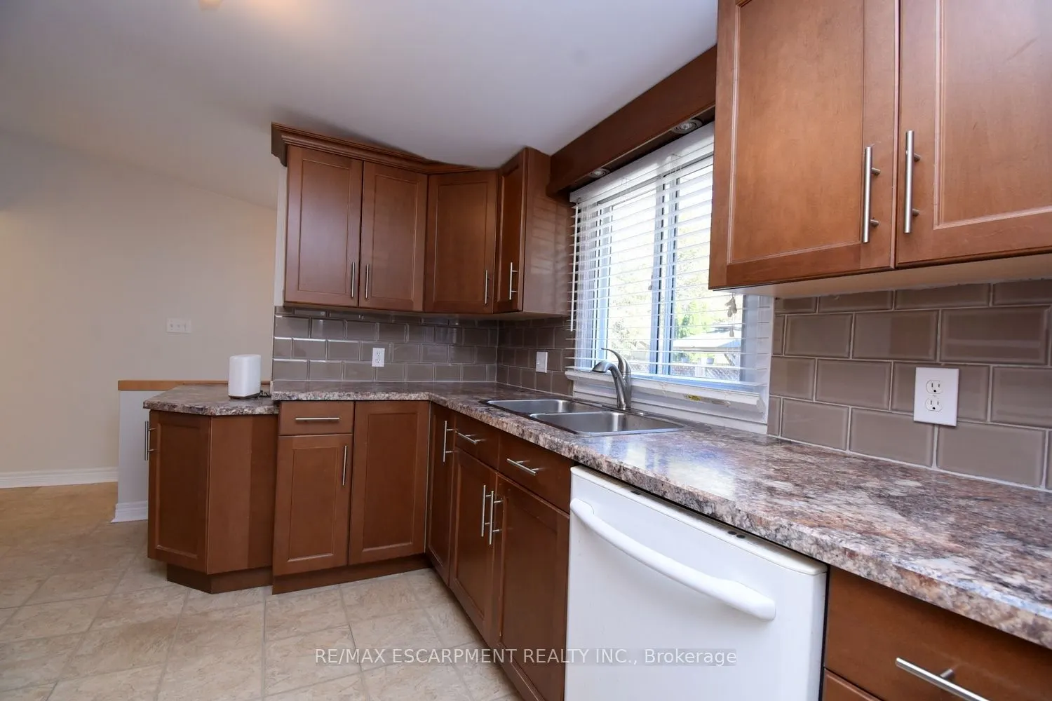 5 RONALDSHAY Avenue